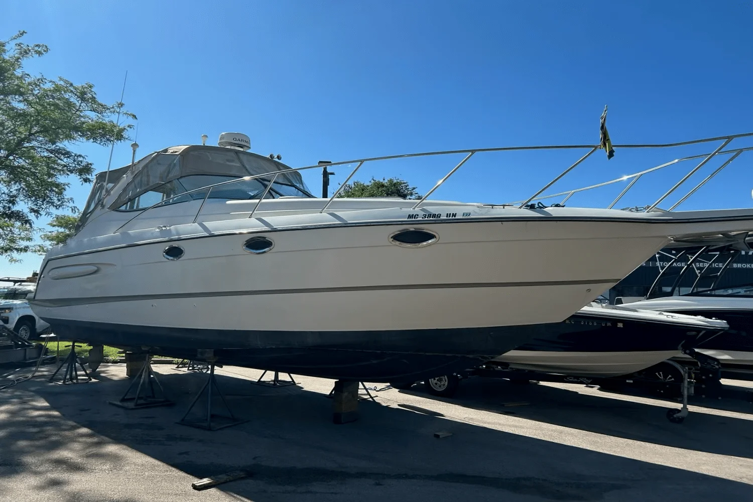 2000 Maxum 3300 SCR Image Thumbnail #4