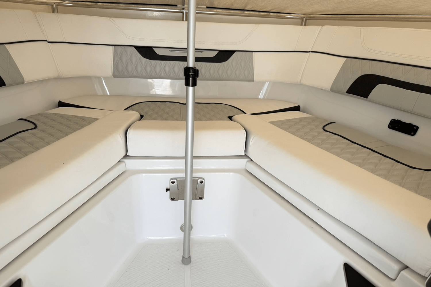 2023 Blackfin 272 DC Image Thumbnail #26