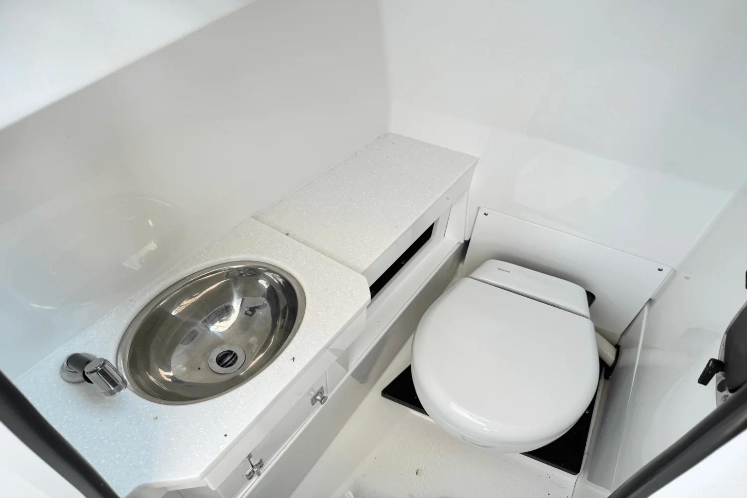 2023 Blackfin 272 DC Image Thumbnail #16