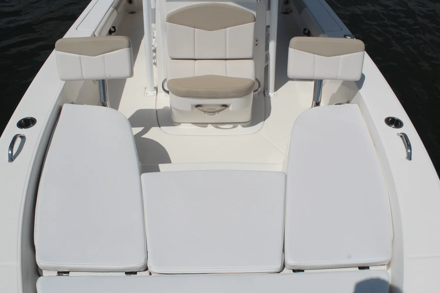 2017 Robalo 226 CAYMAN Image Thumbnail #14