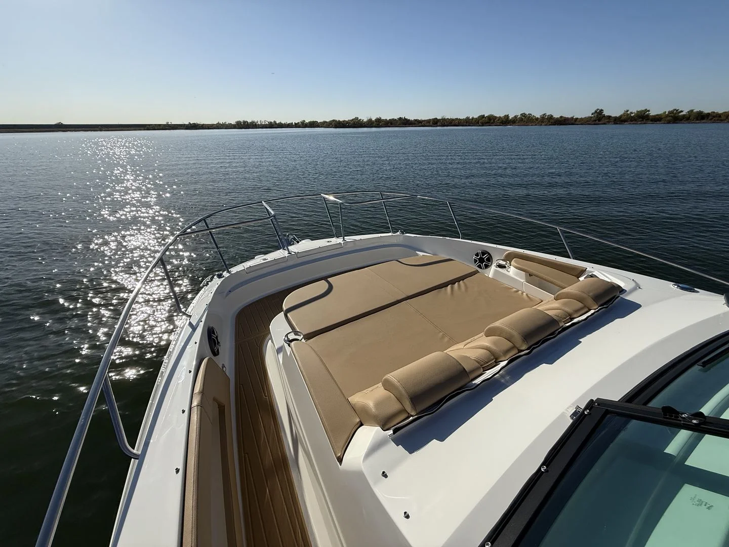 2026 Sea Ray Sundancer 320 Image Thumbnail #41