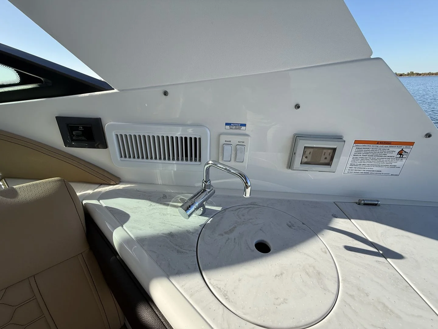 2026 Sea Ray Sundancer 320 Image Thumbnail #19