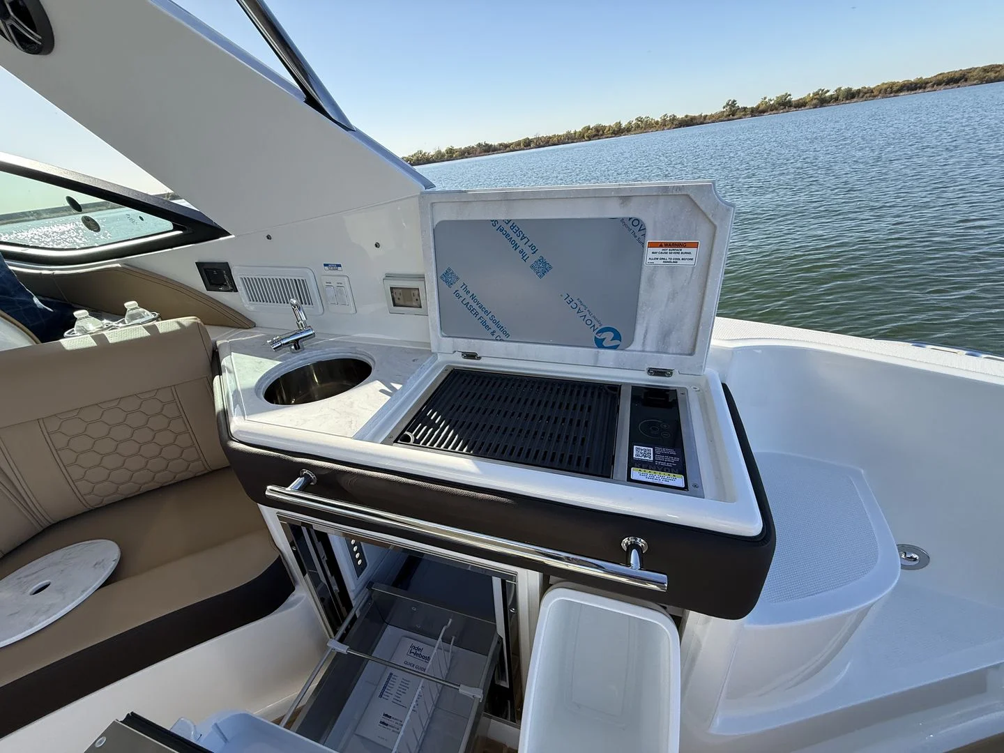 2026 Sea Ray Sundancer 320 Image Thumbnail #18