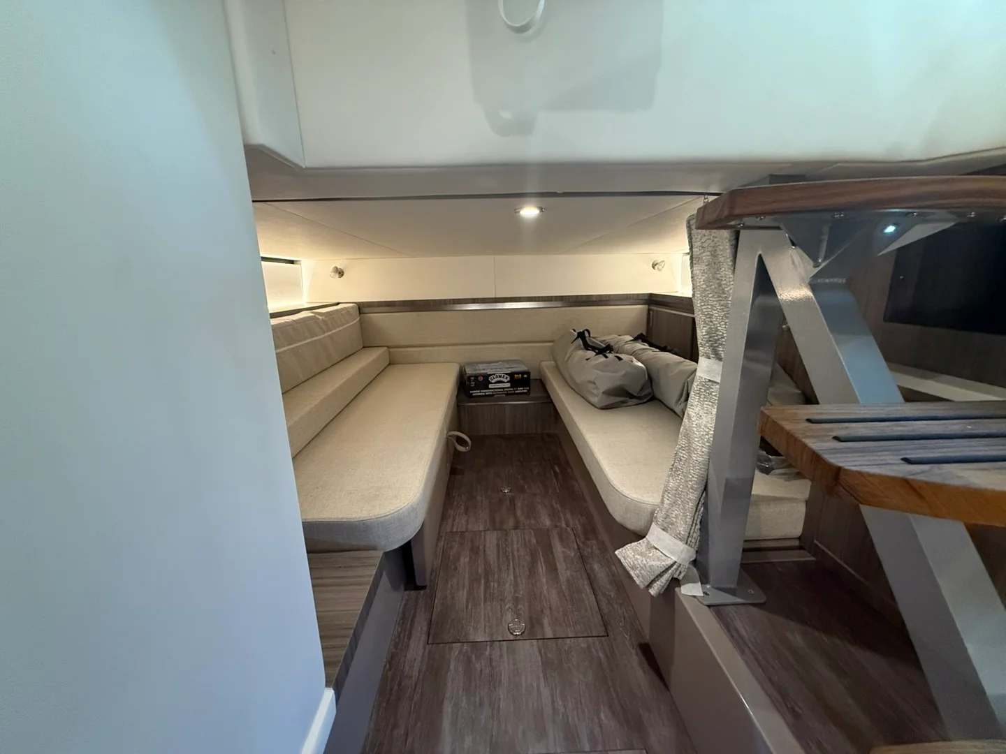 2026 Sea Ray Sundancer 320 Image Thumbnail #33