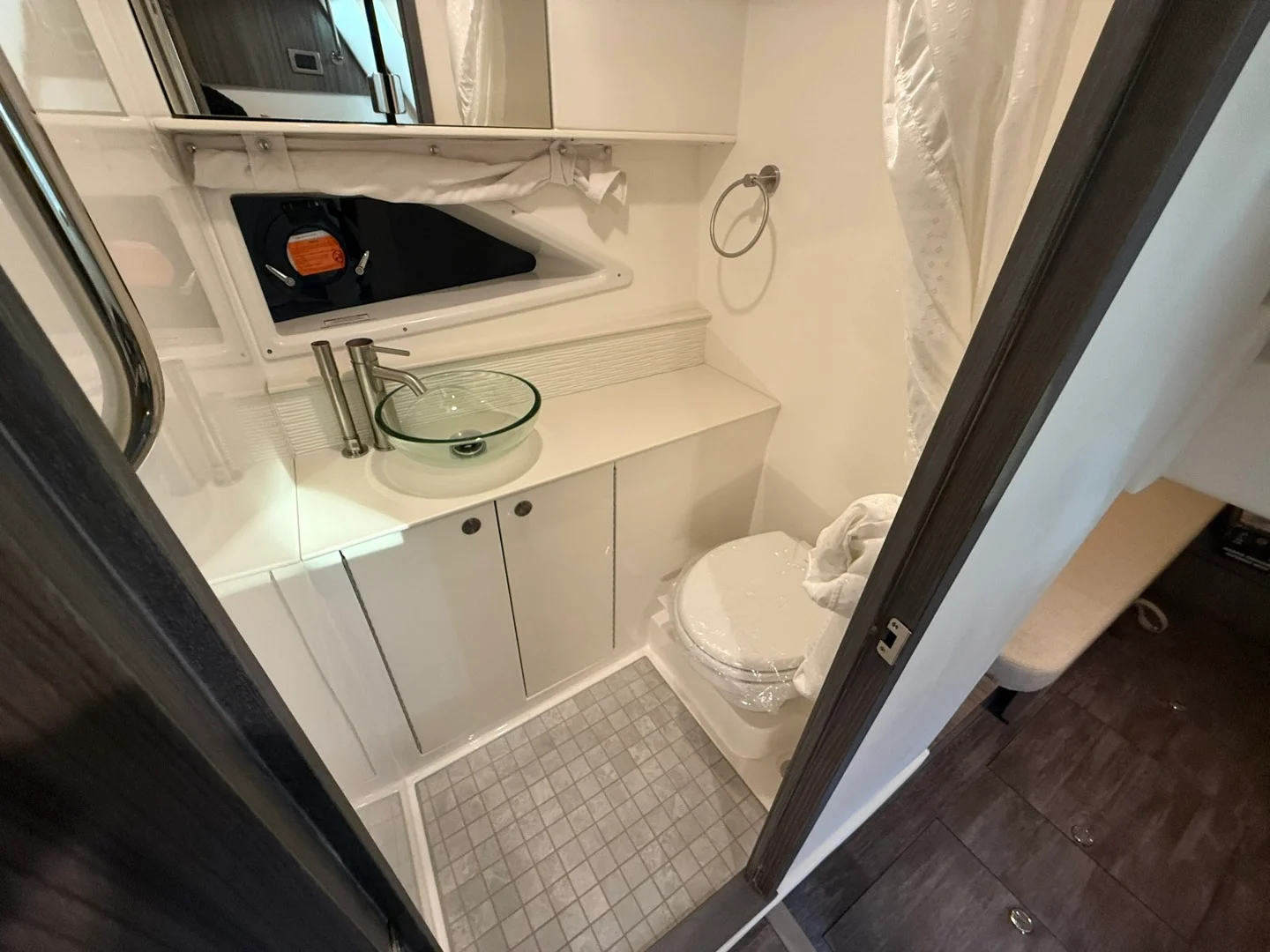 2026 Sea Ray Sundancer 320 Image Thumbnail #35