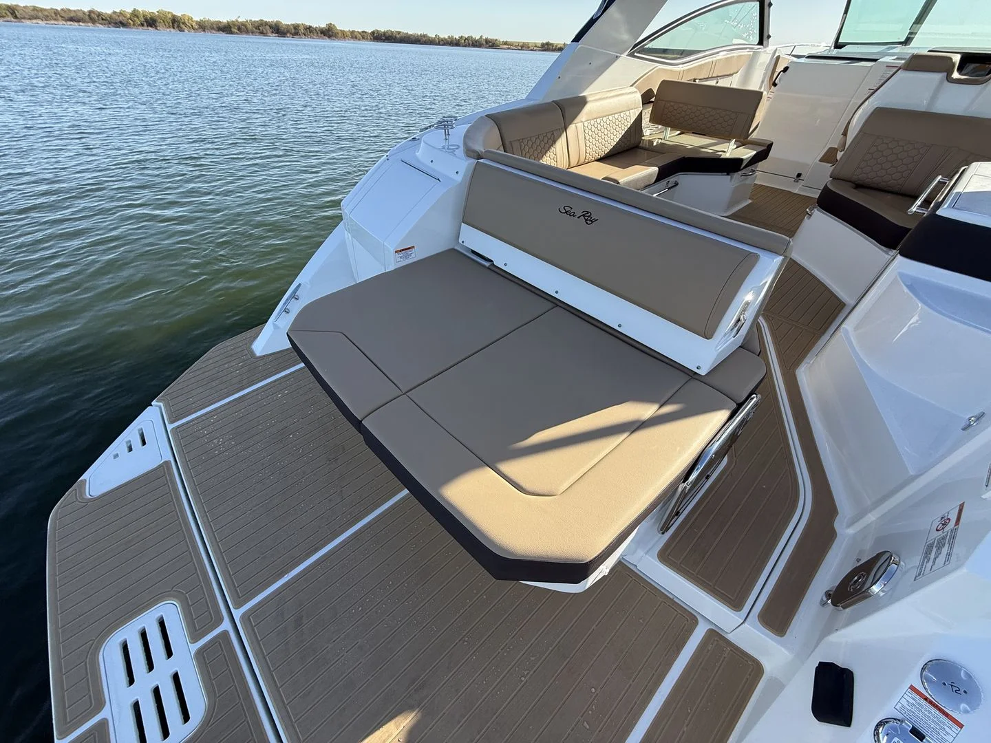 2026 Sea Ray Sundancer 320 Image Thumbnail #10