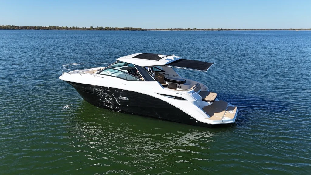 2026 Sea Ray Sundancer 320 Image Thumbnail #4