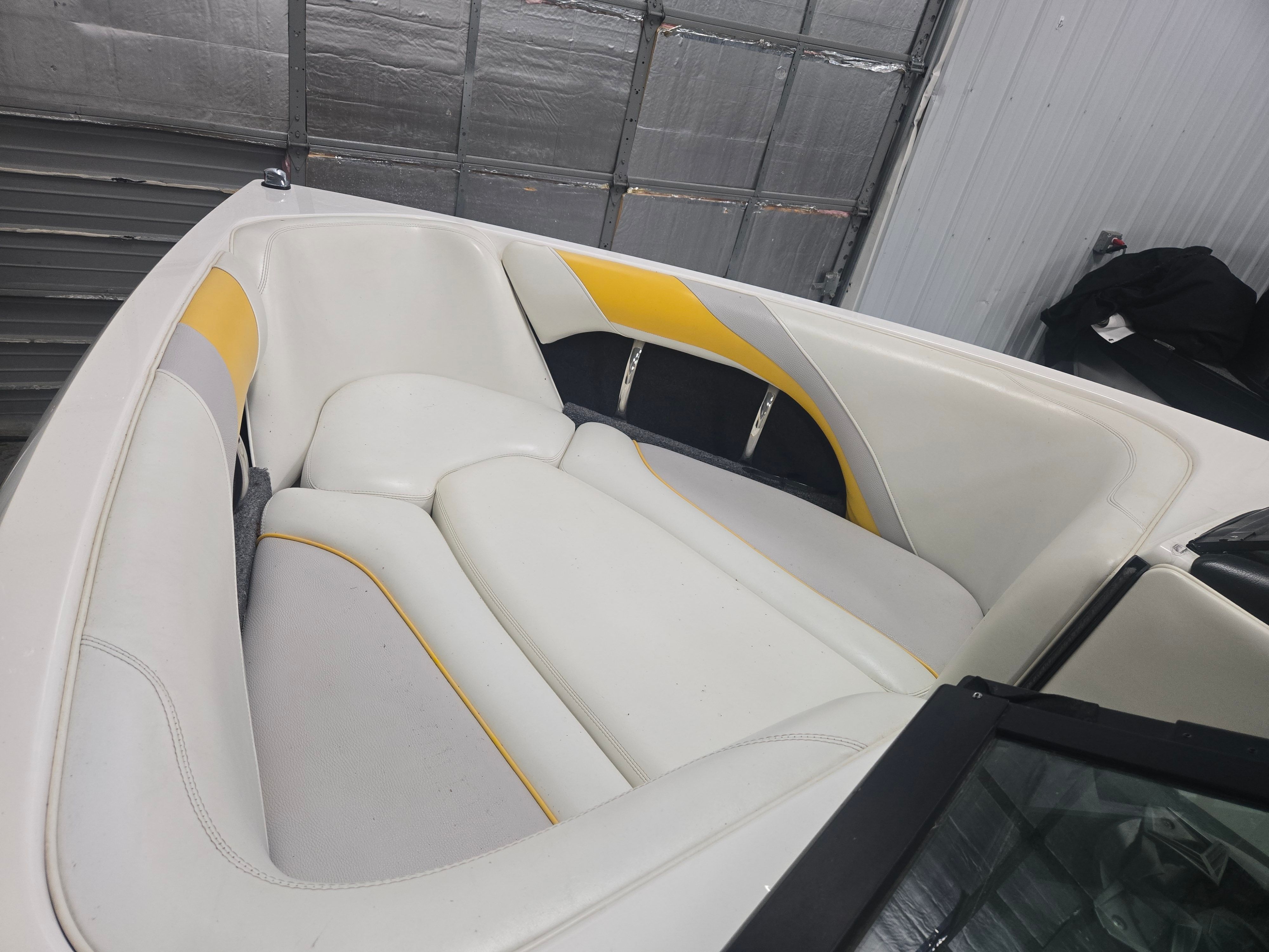 2006 Malibu 21 V-RIDE Image Thumbnail #4