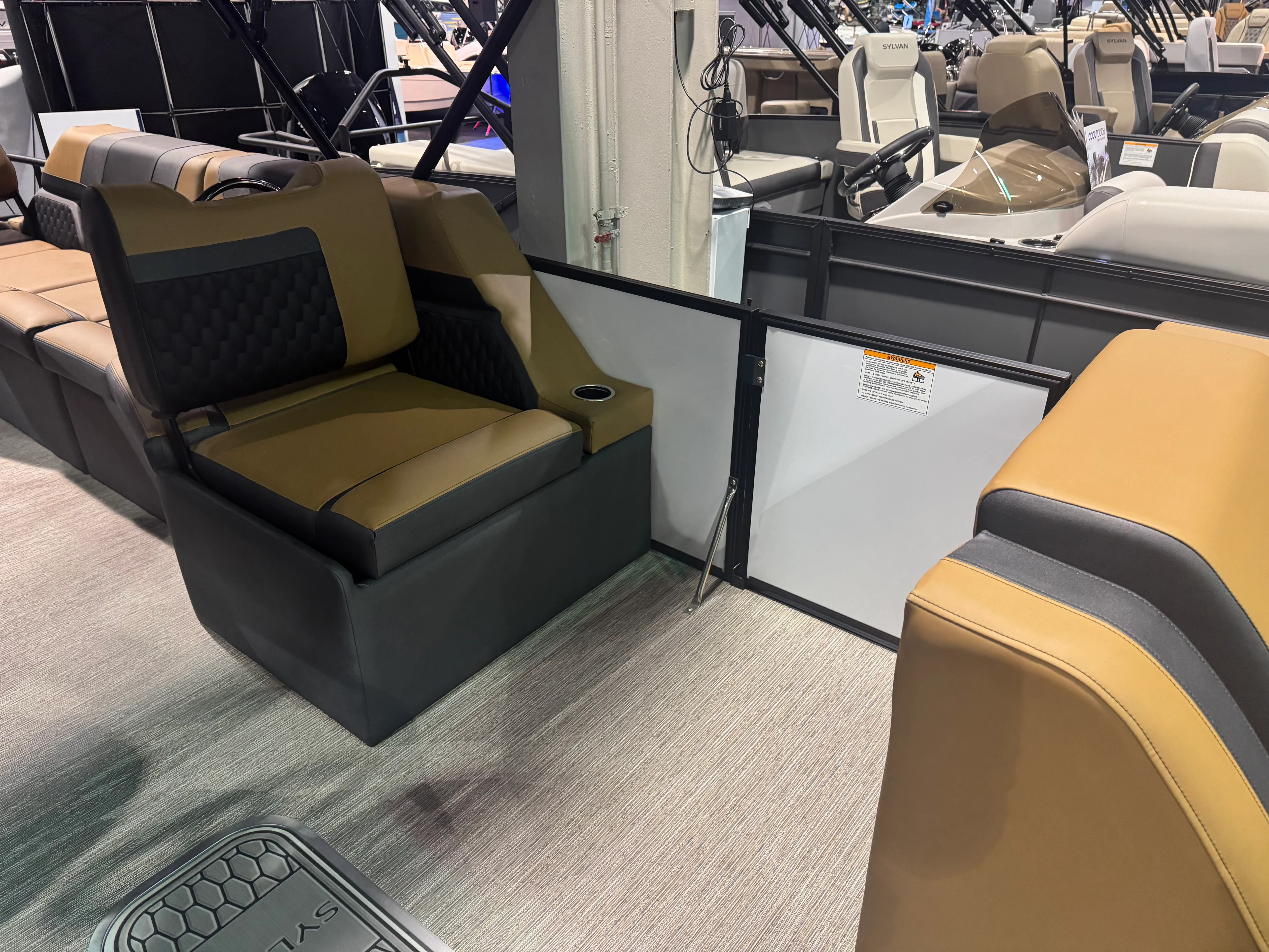 2026 Sylvan L3 SLZ Image Thumbnail #17