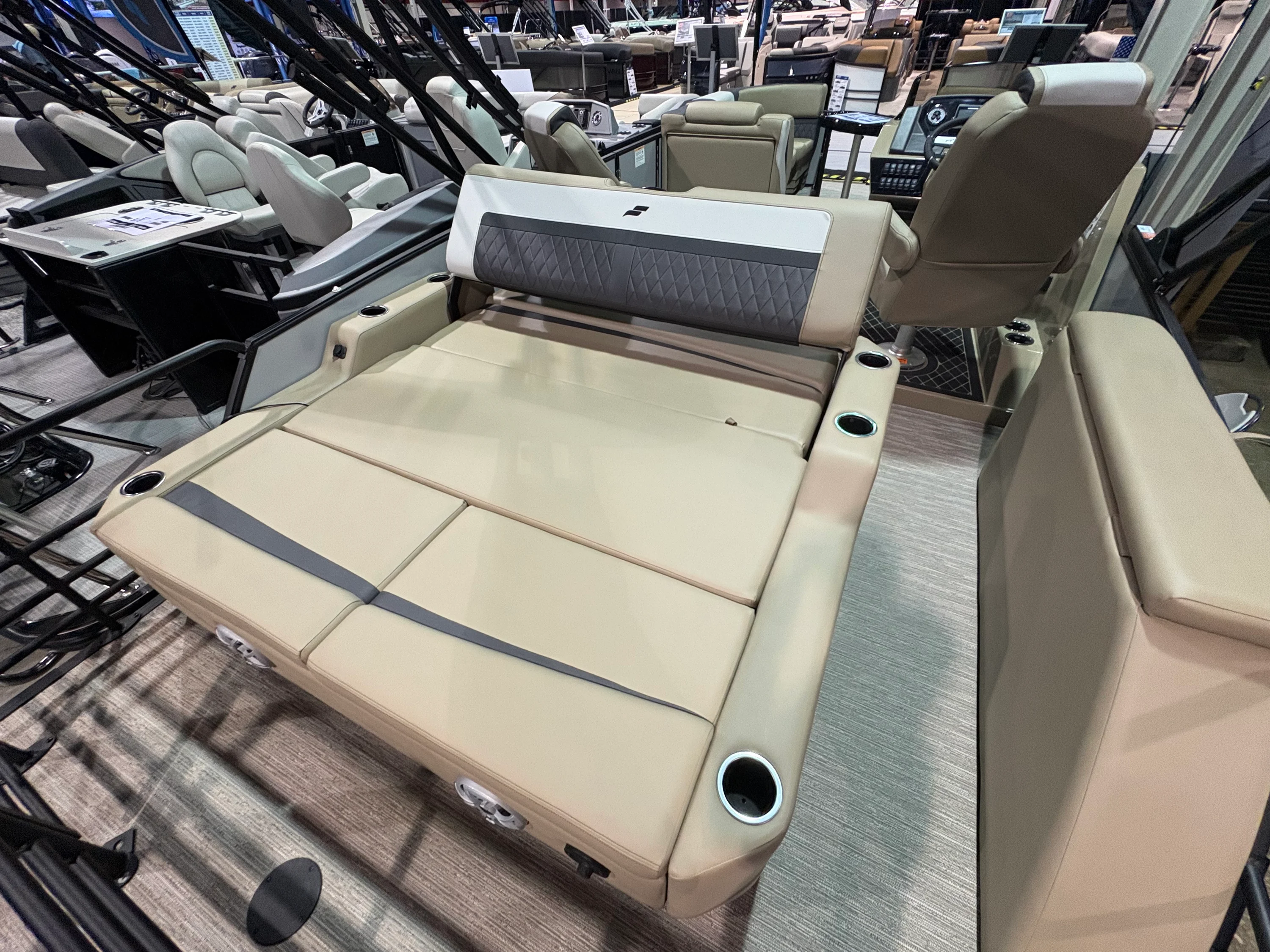 2026 Starcraft SLS 3 Q DH Image Thumbnail #14