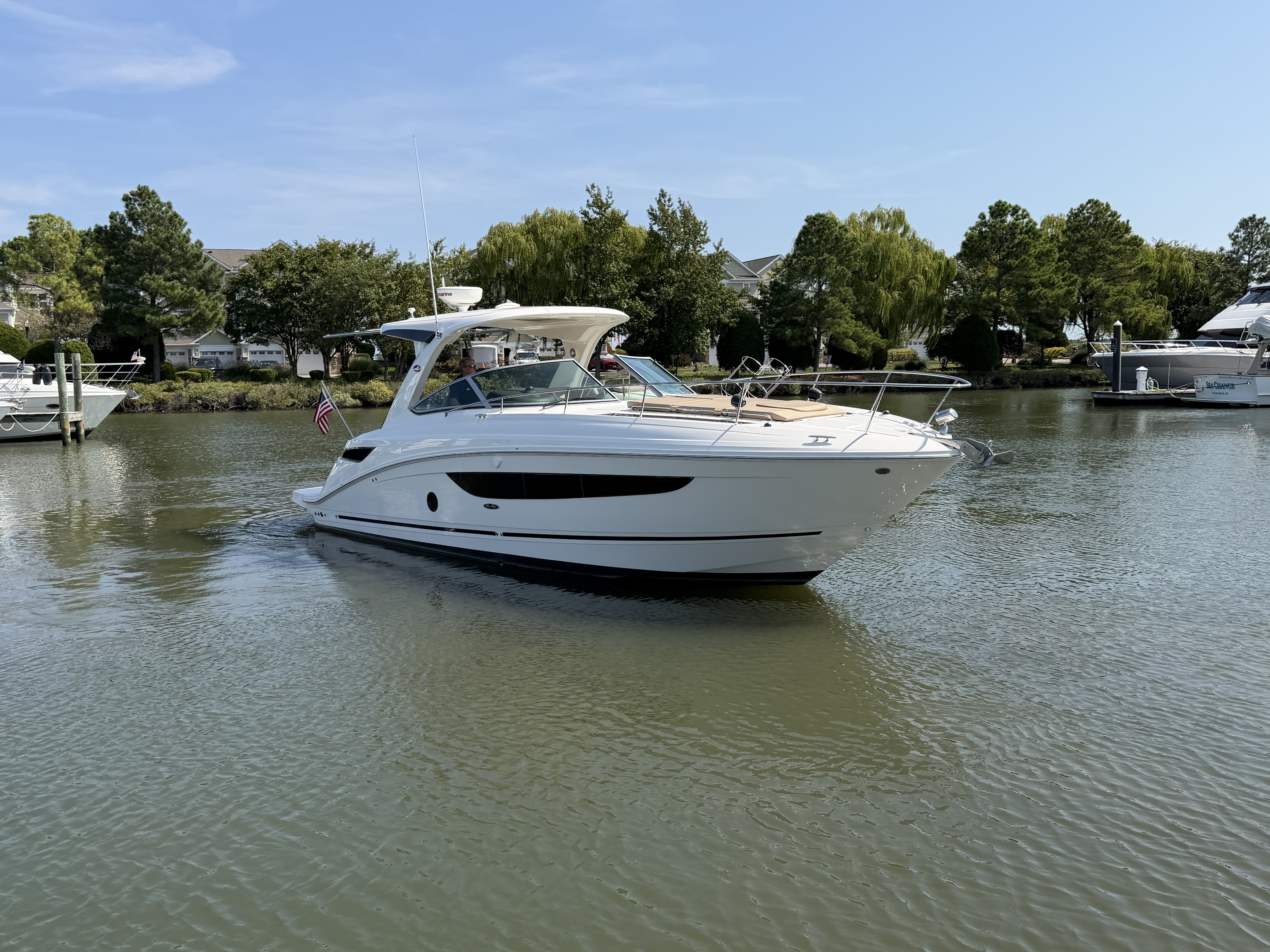 2017 Sea Ray Sundancer 350 Image Thumbnail #7