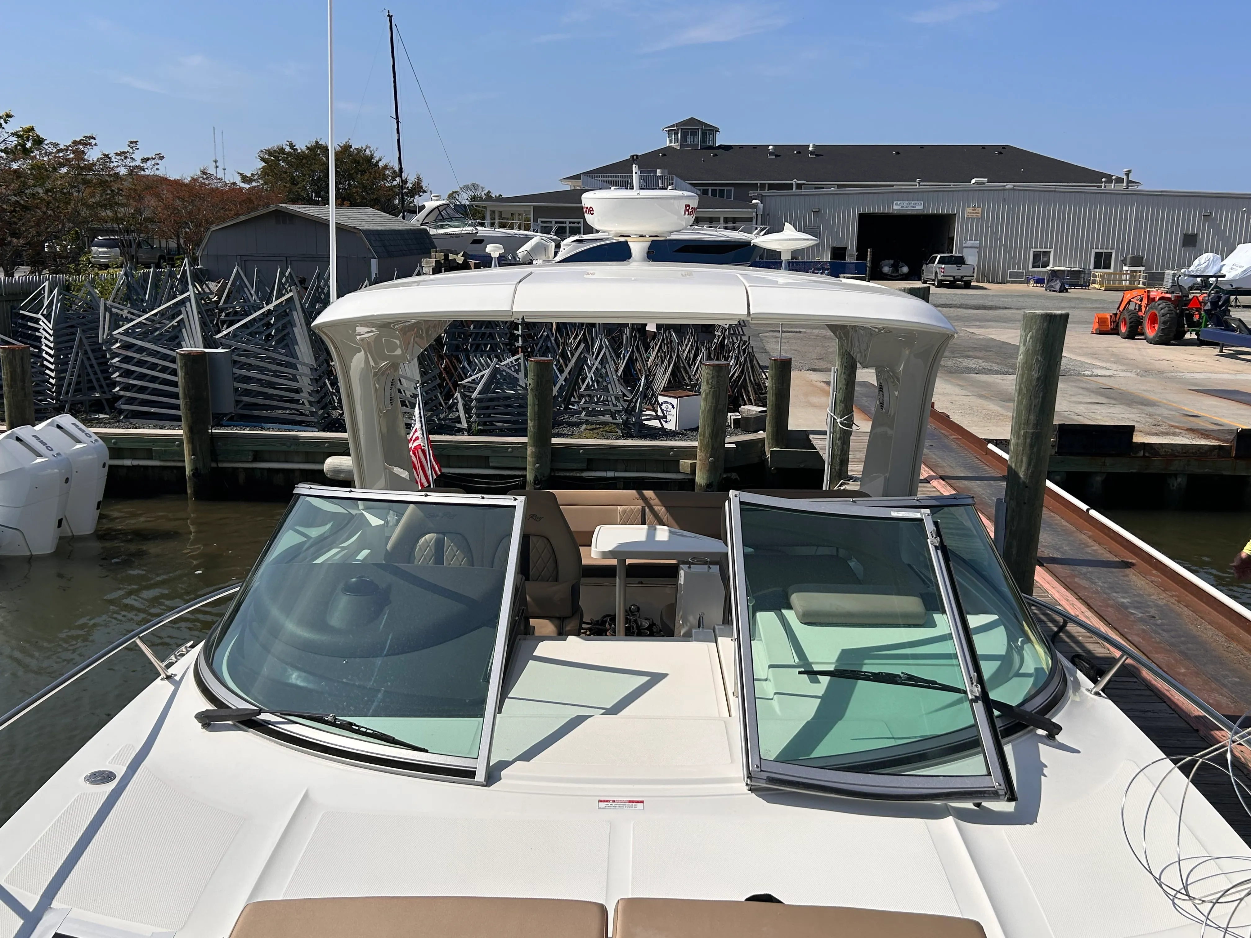 2017 Sea Ray Sundancer 350 Image Thumbnail #36