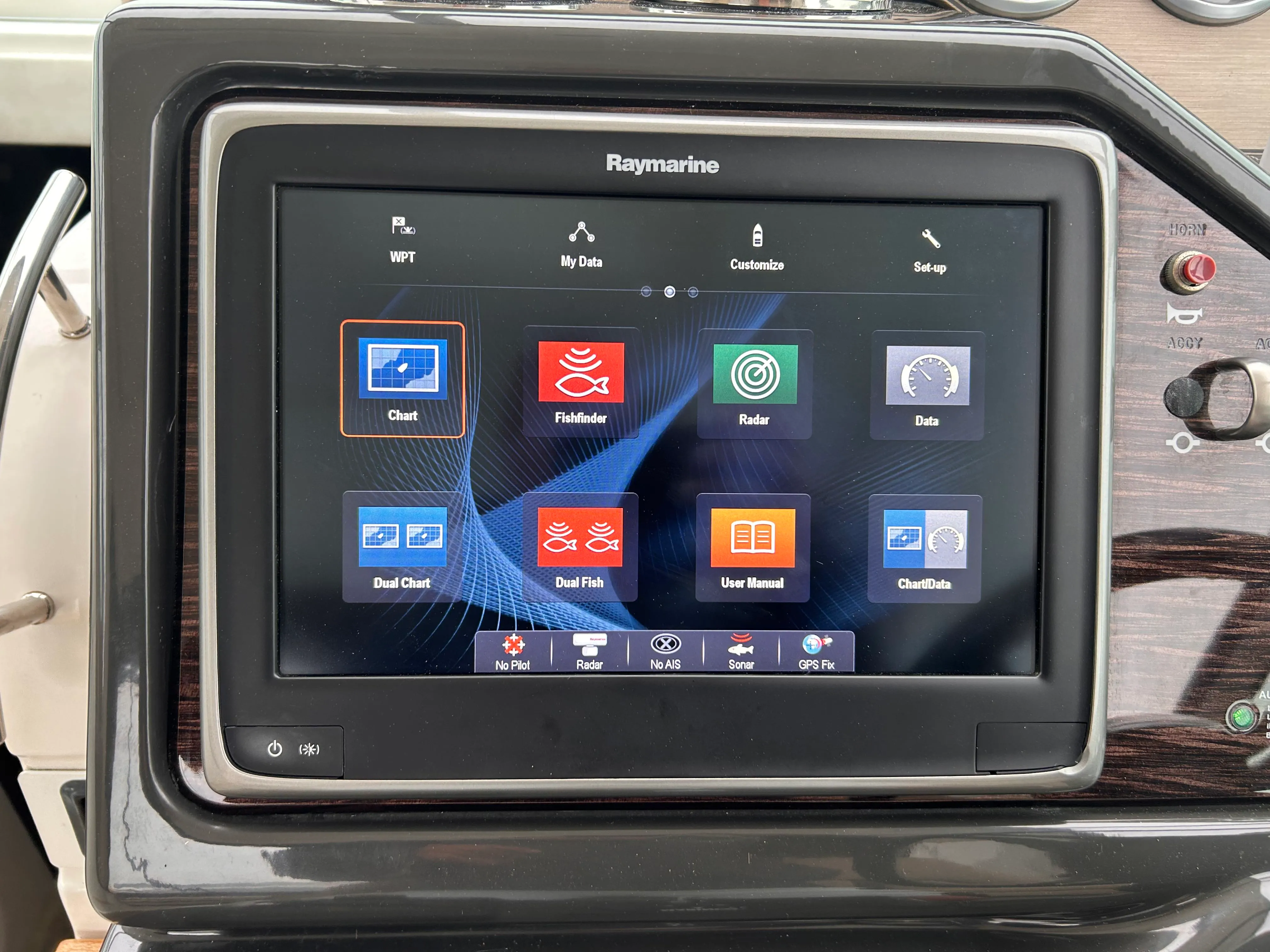 2017 Sea Ray Sundancer 350 Image Thumbnail #21