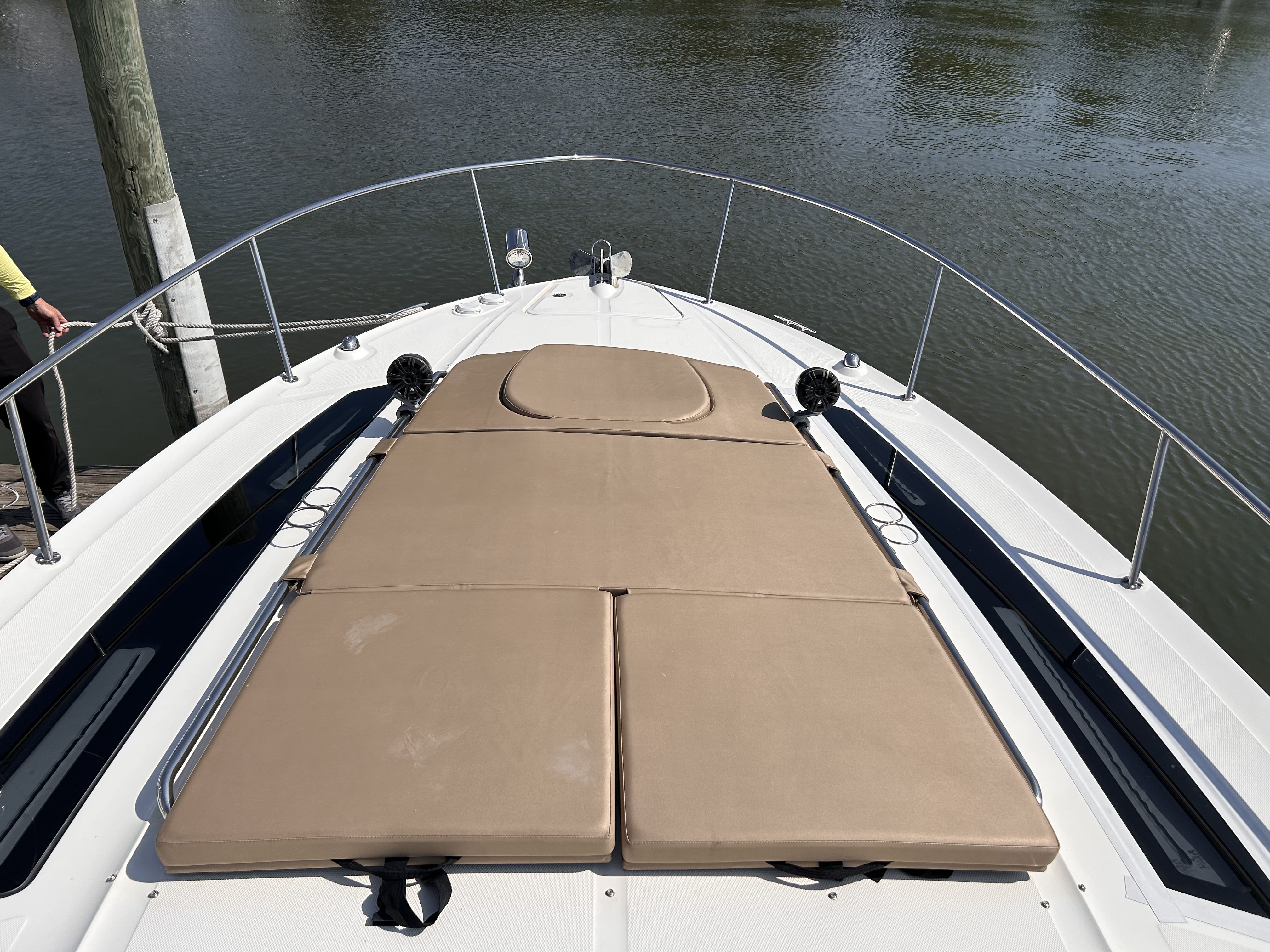 2017 Sea Ray Sundancer 350 Image Thumbnail #38