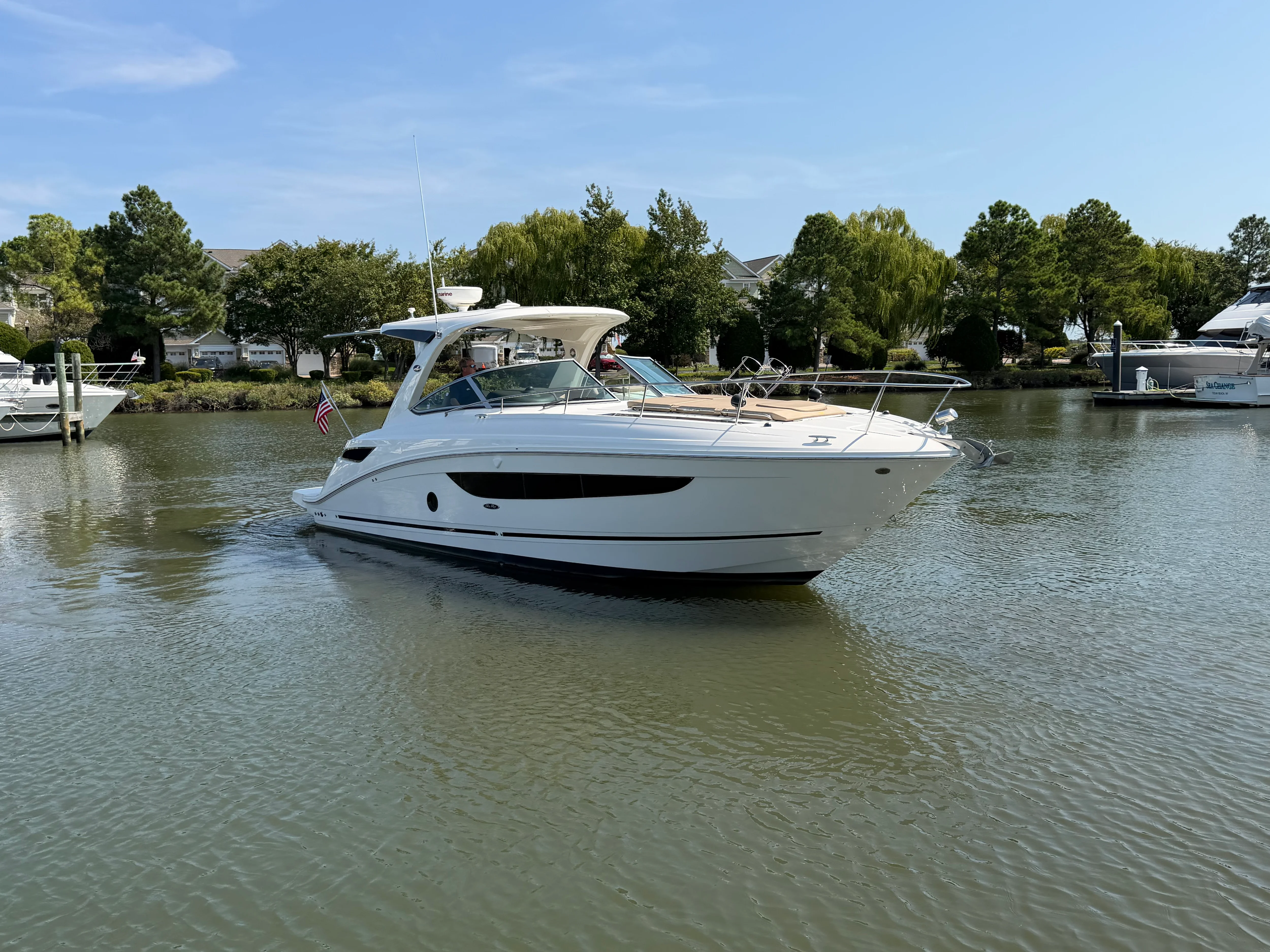 2017 Sea Ray Sundancer 350 Image Thumbnail #7