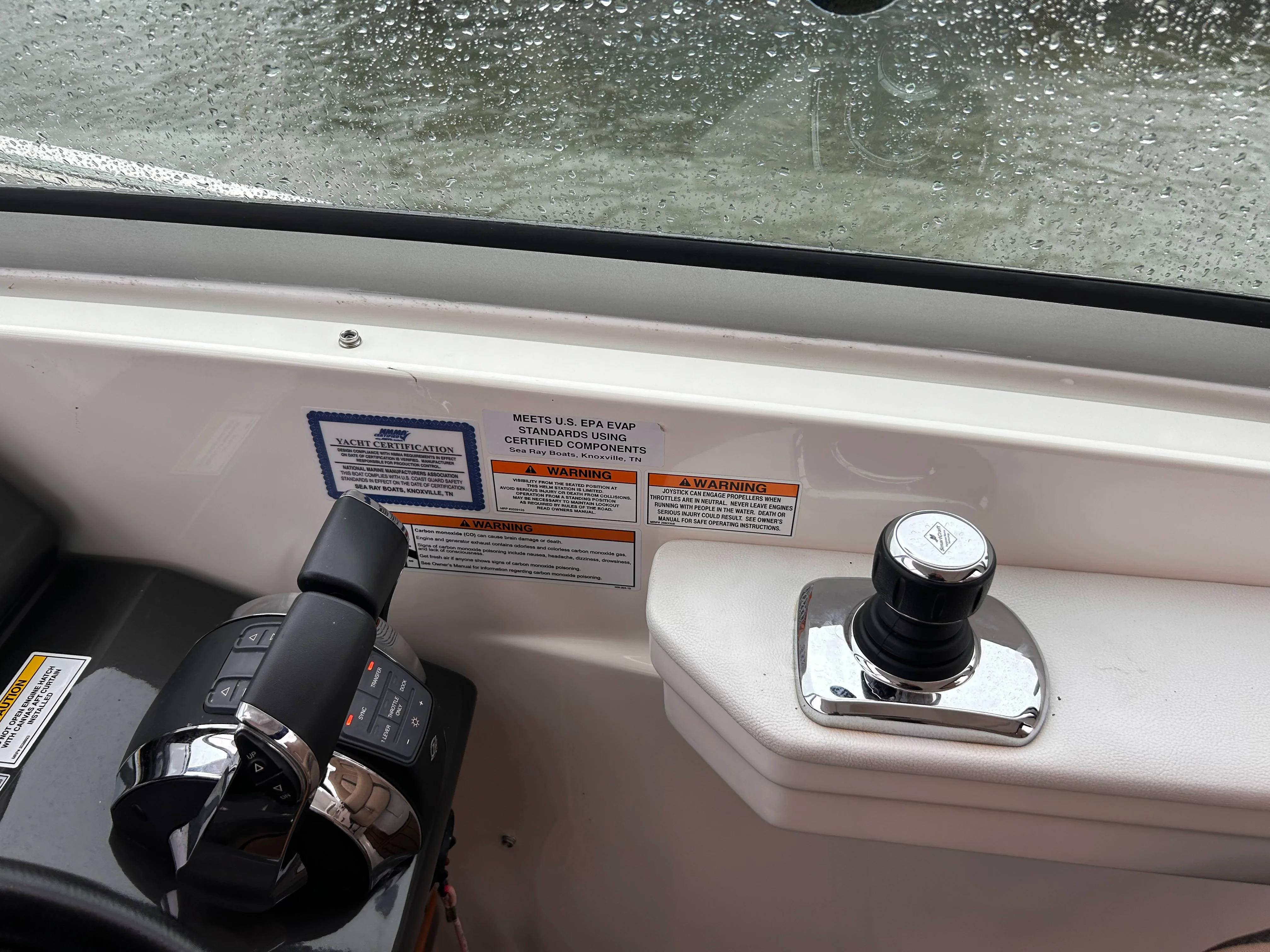 2017 Sea Ray Sundancer 350 Image Thumbnail #28