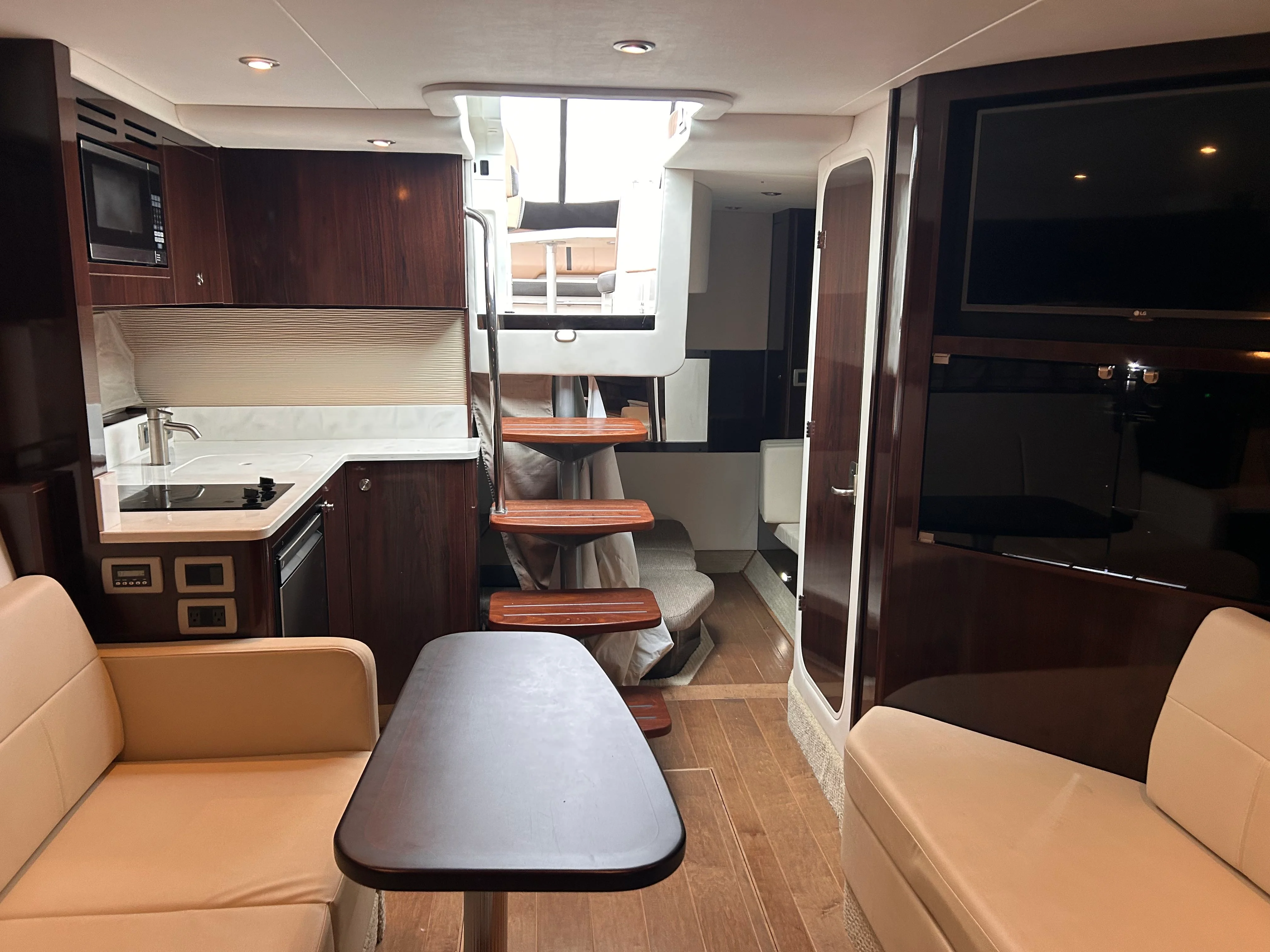 2017 Sea Ray Sundancer 350 Image Thumbnail #31