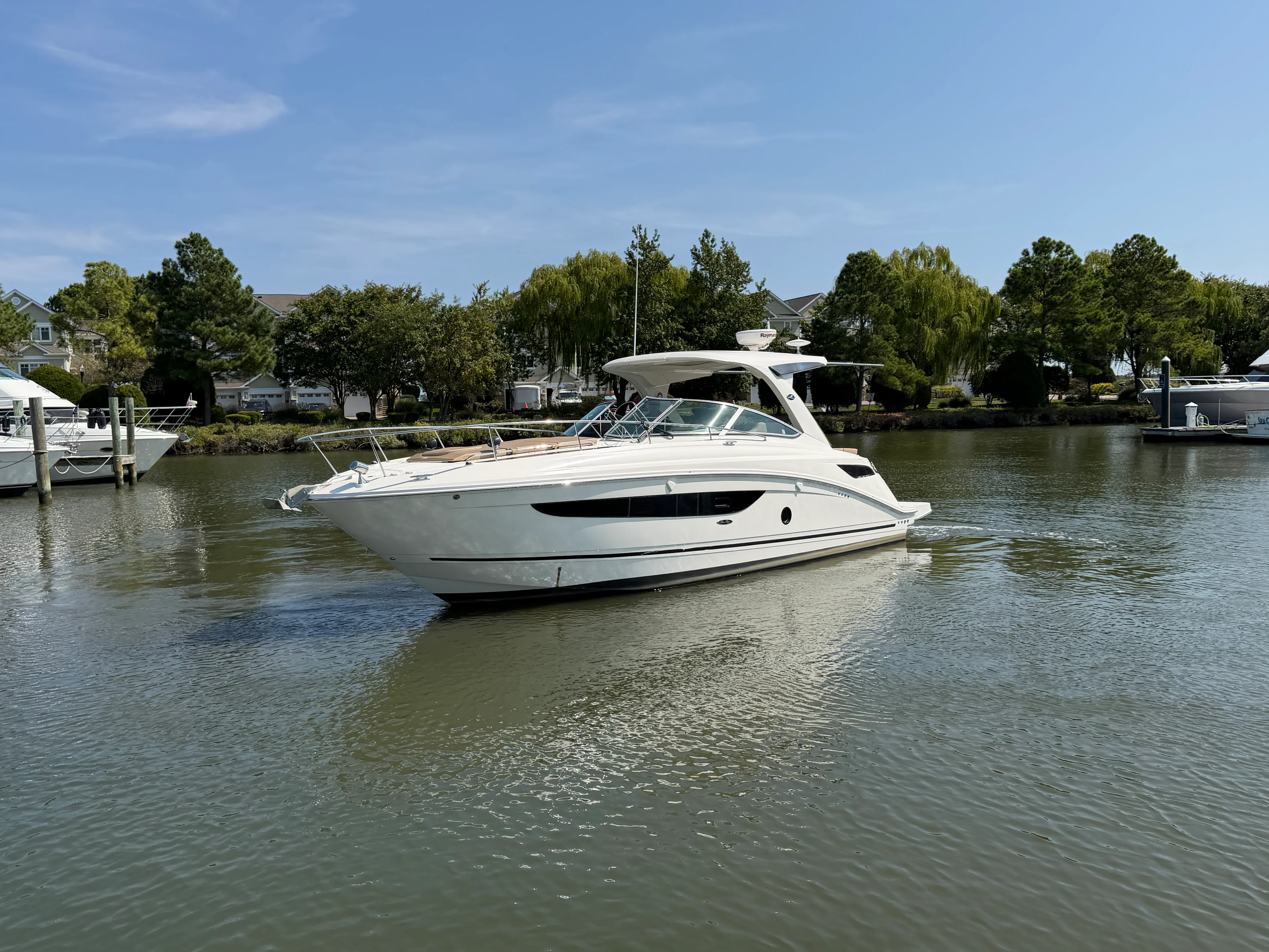 2017 Sea Ray Sundancer 350 Image Thumbnail #5