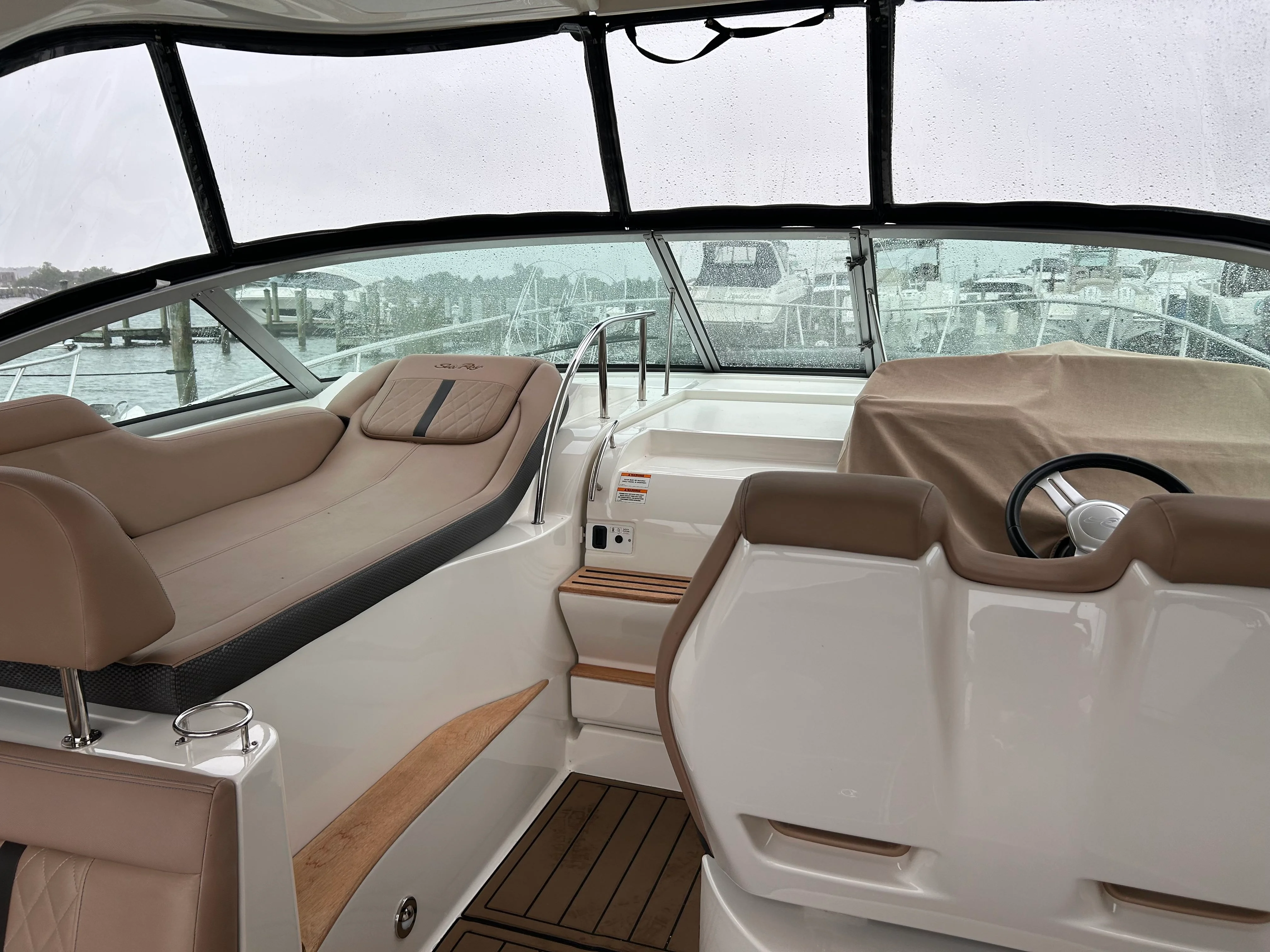 2017 Sea Ray Sundancer 350 Image Thumbnail #18