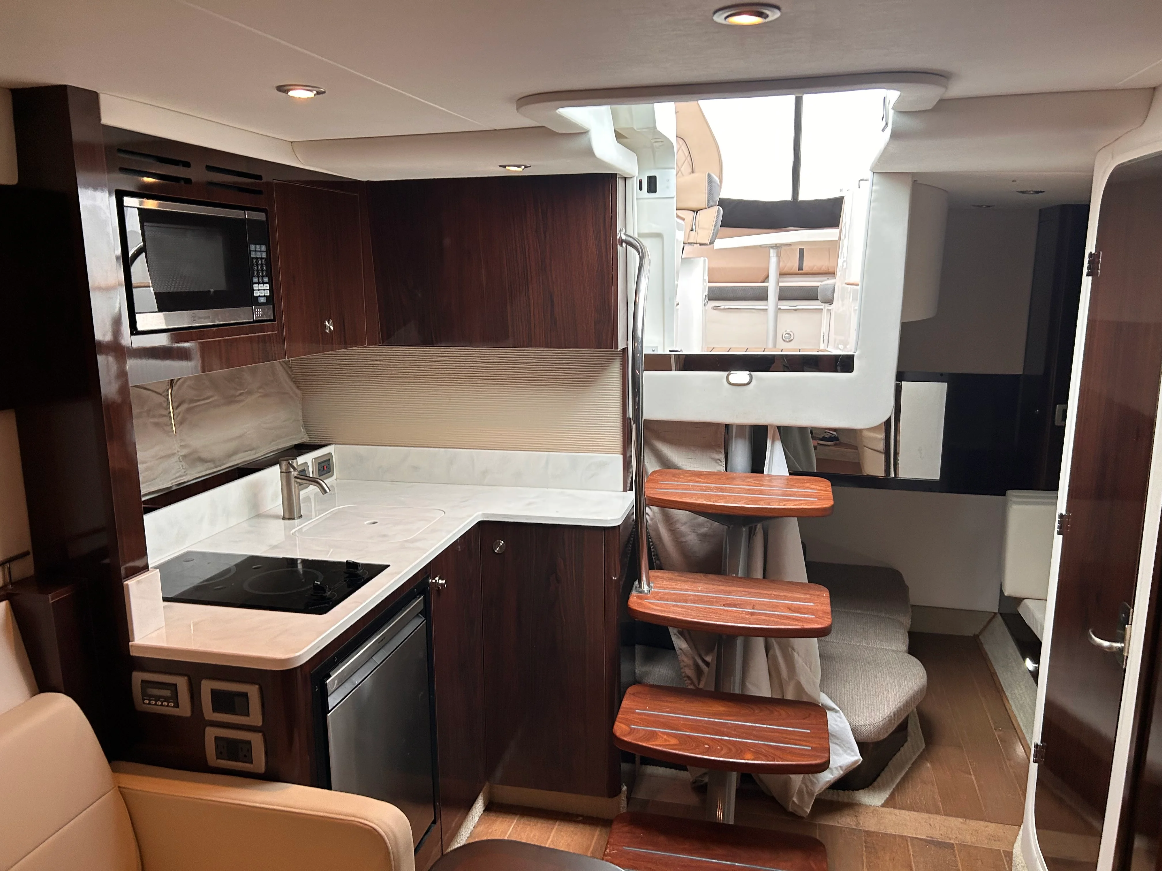 2017 Sea Ray Sundancer 350 Image Thumbnail #30