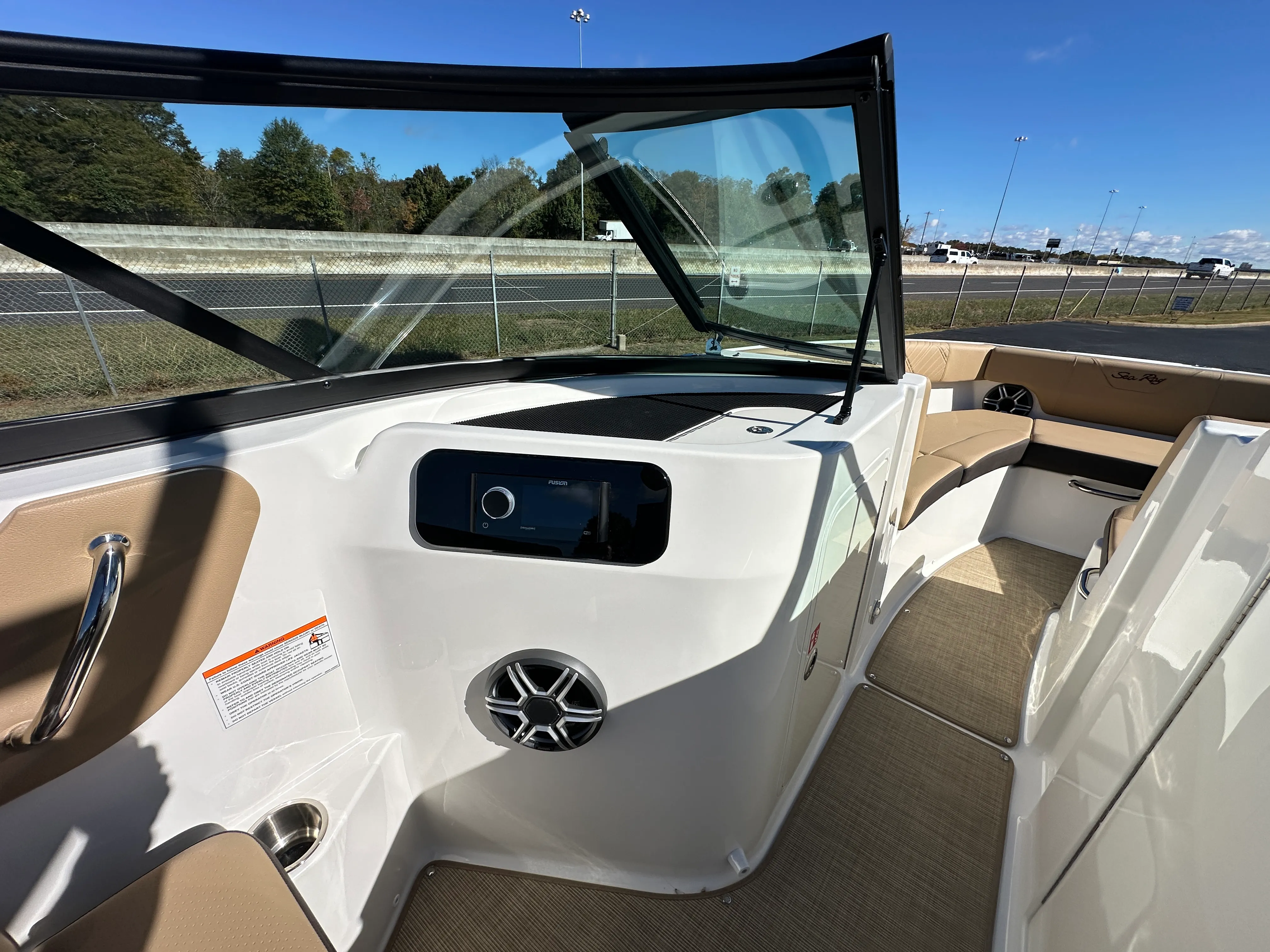 2026 Sea Ray SDX 230 Surf Image Thumbnail #18