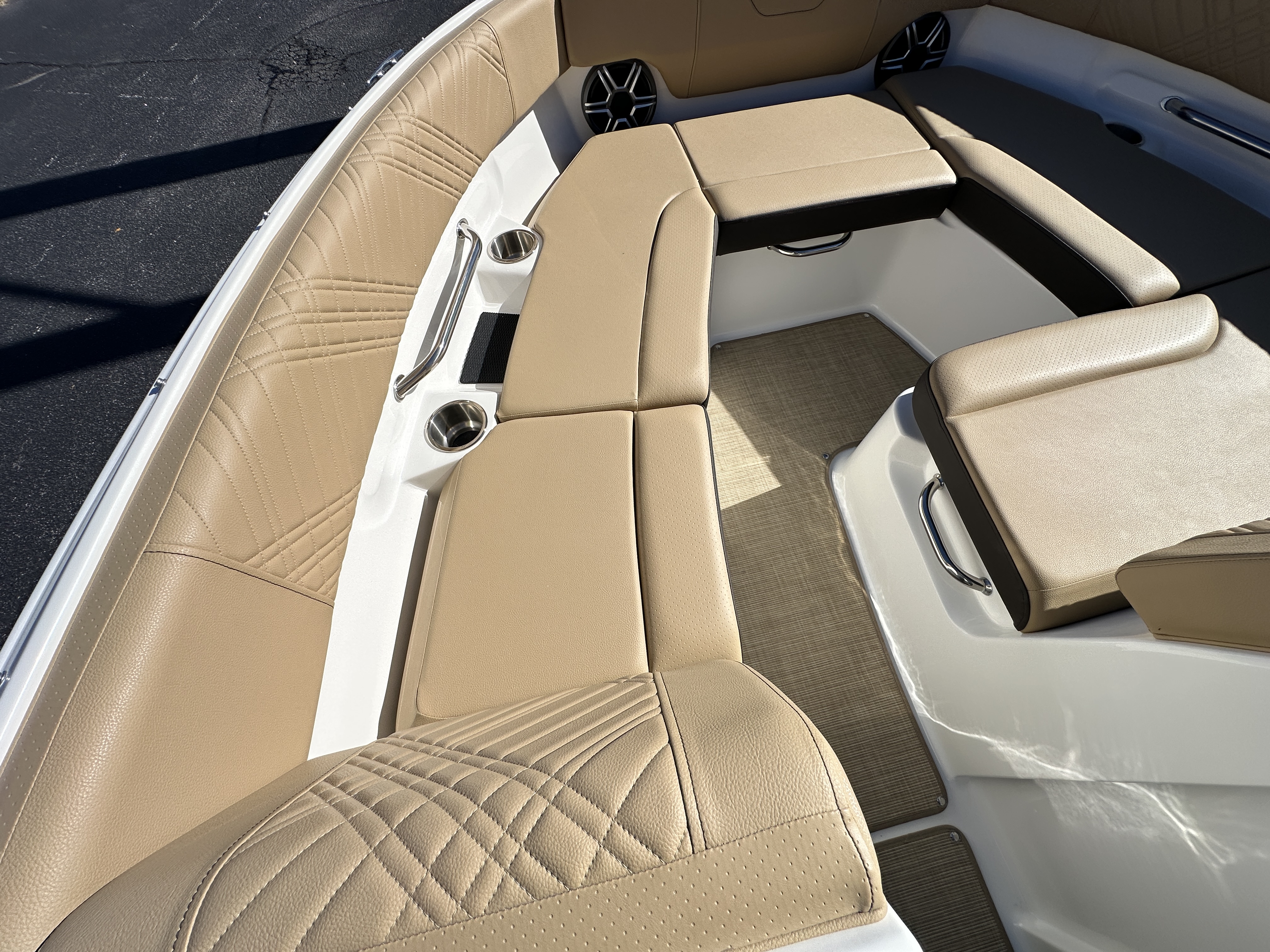 2026 Sea Ray SDX 230 Surf Image Thumbnail #26