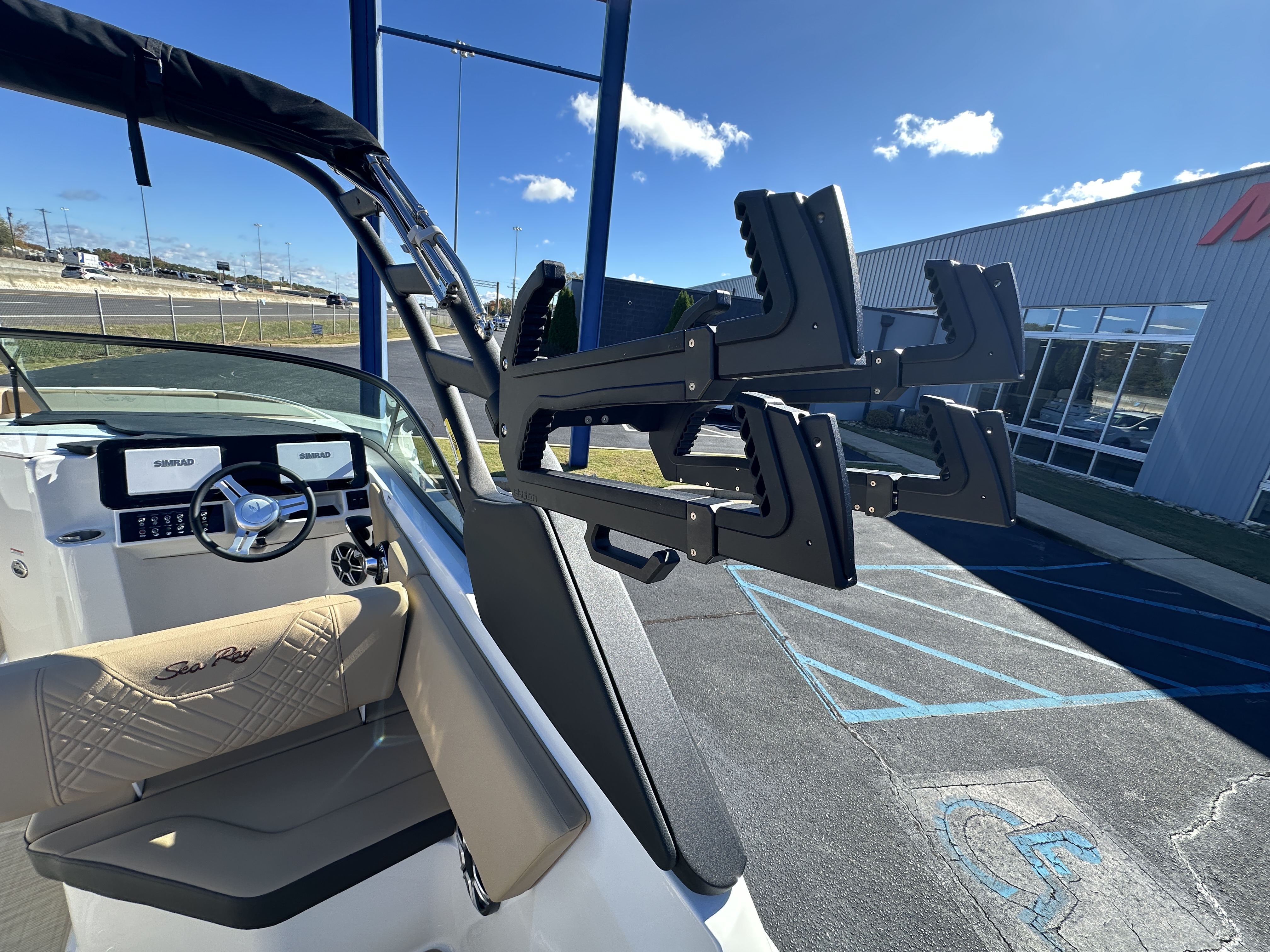 2026 Sea Ray SDX 230 Surf Image Thumbnail #8