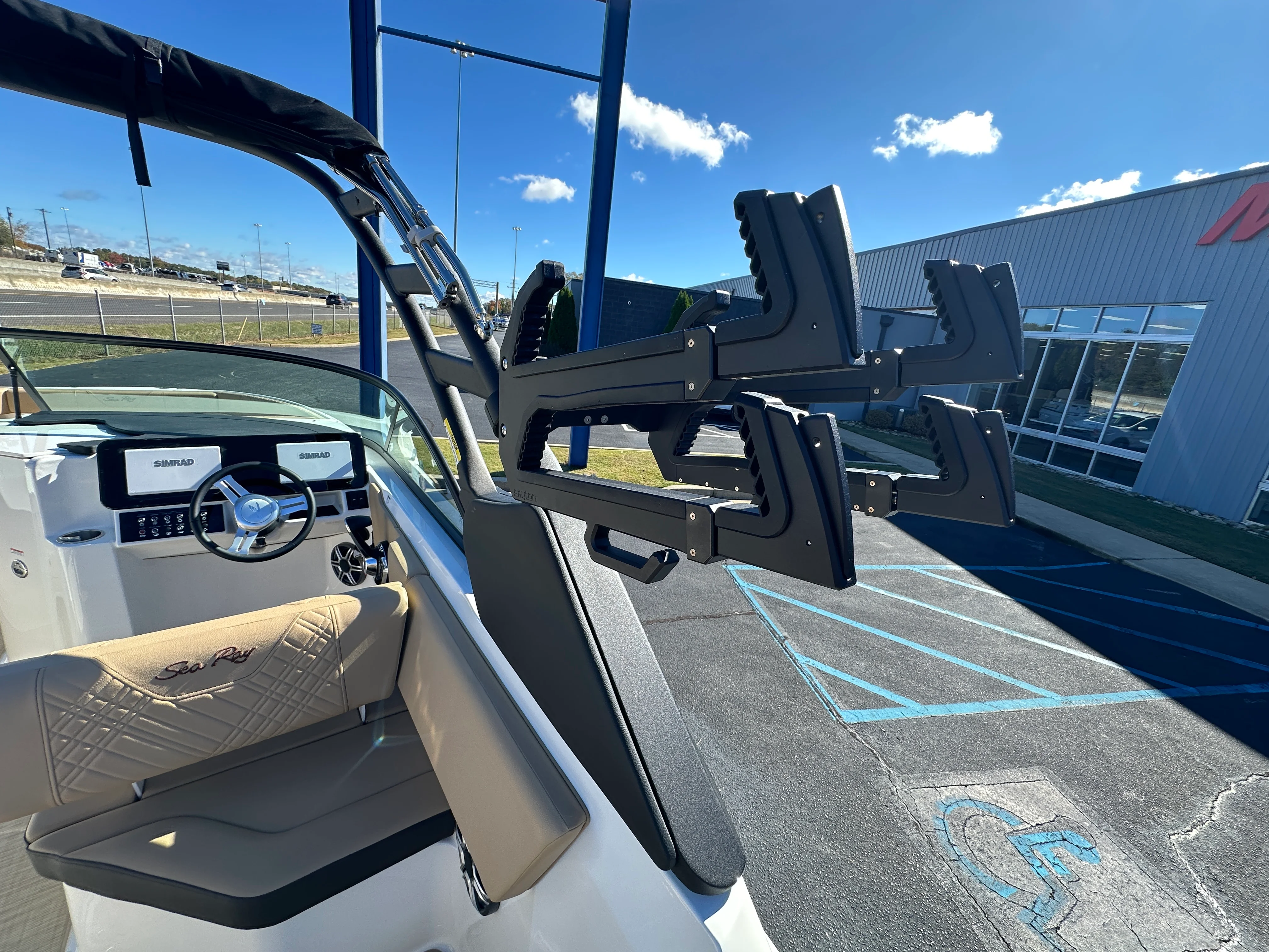 2026 Sea Ray SDX 230 Surf Image Thumbnail #8