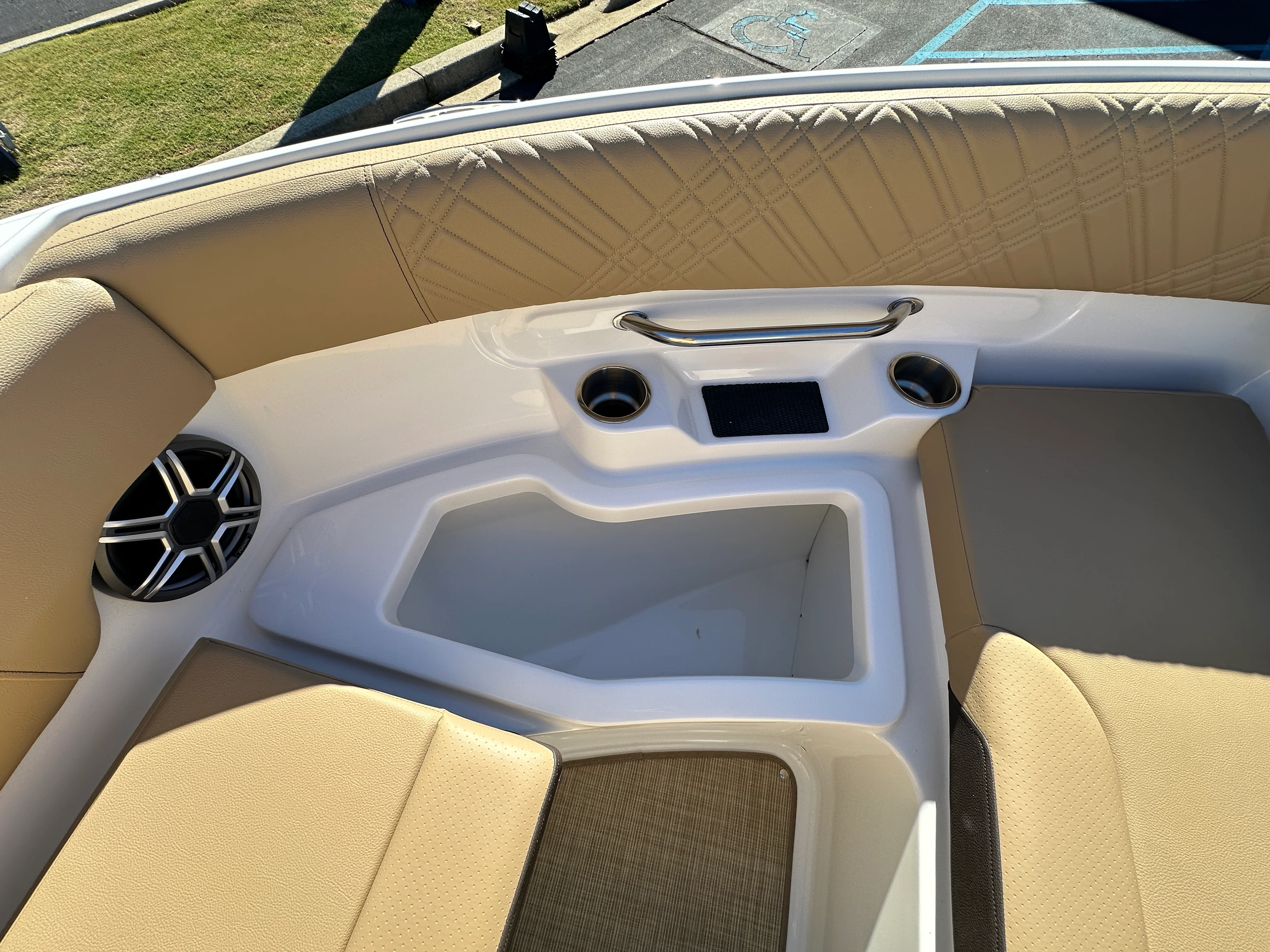 2026 Sea Ray SDX 230 Surf Image Thumbnail #29