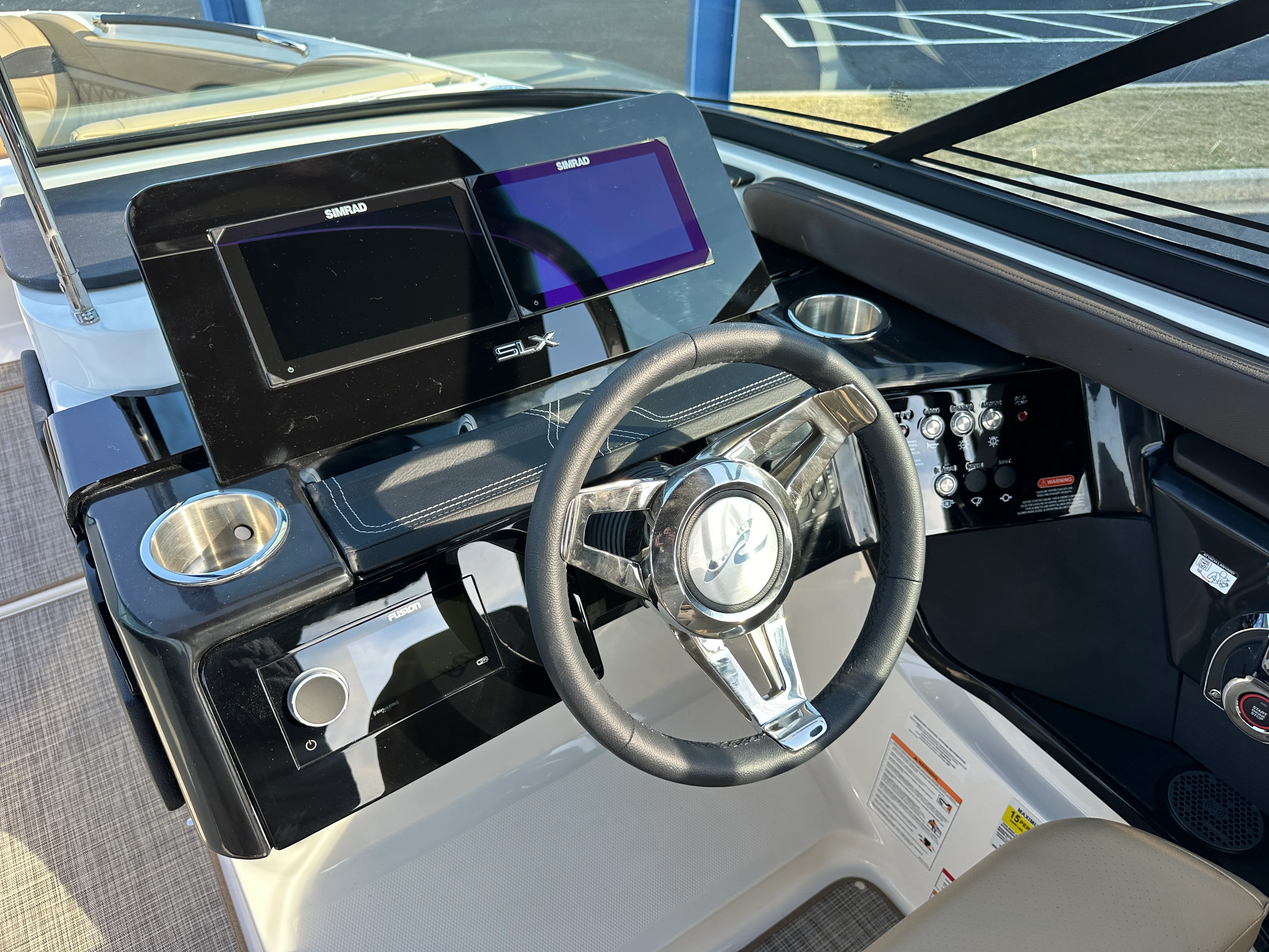 2026 Sea Ray SLX 260 Image Thumbnail #14