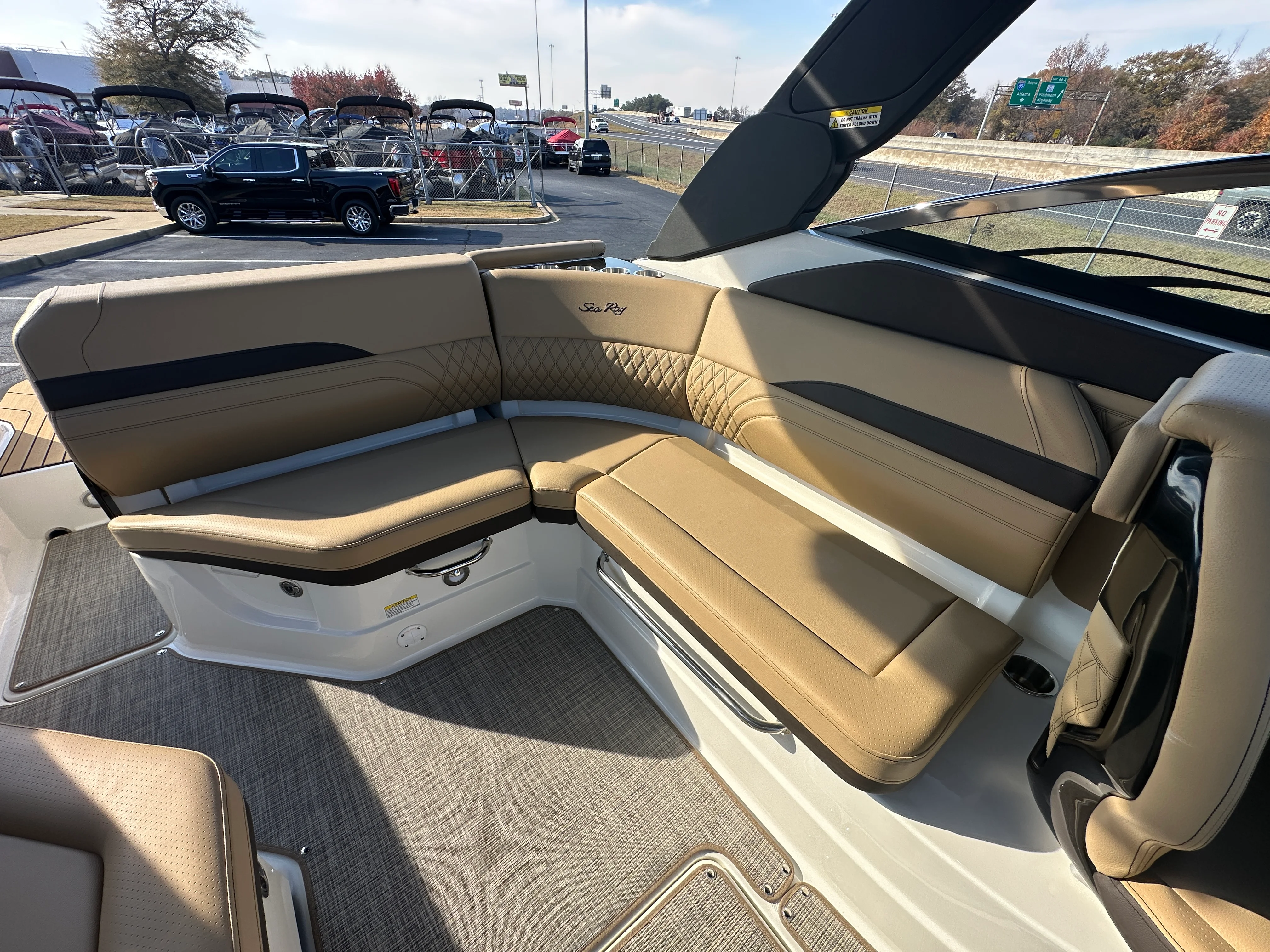 2026 Sea Ray SLX 260 Image Thumbnail #18