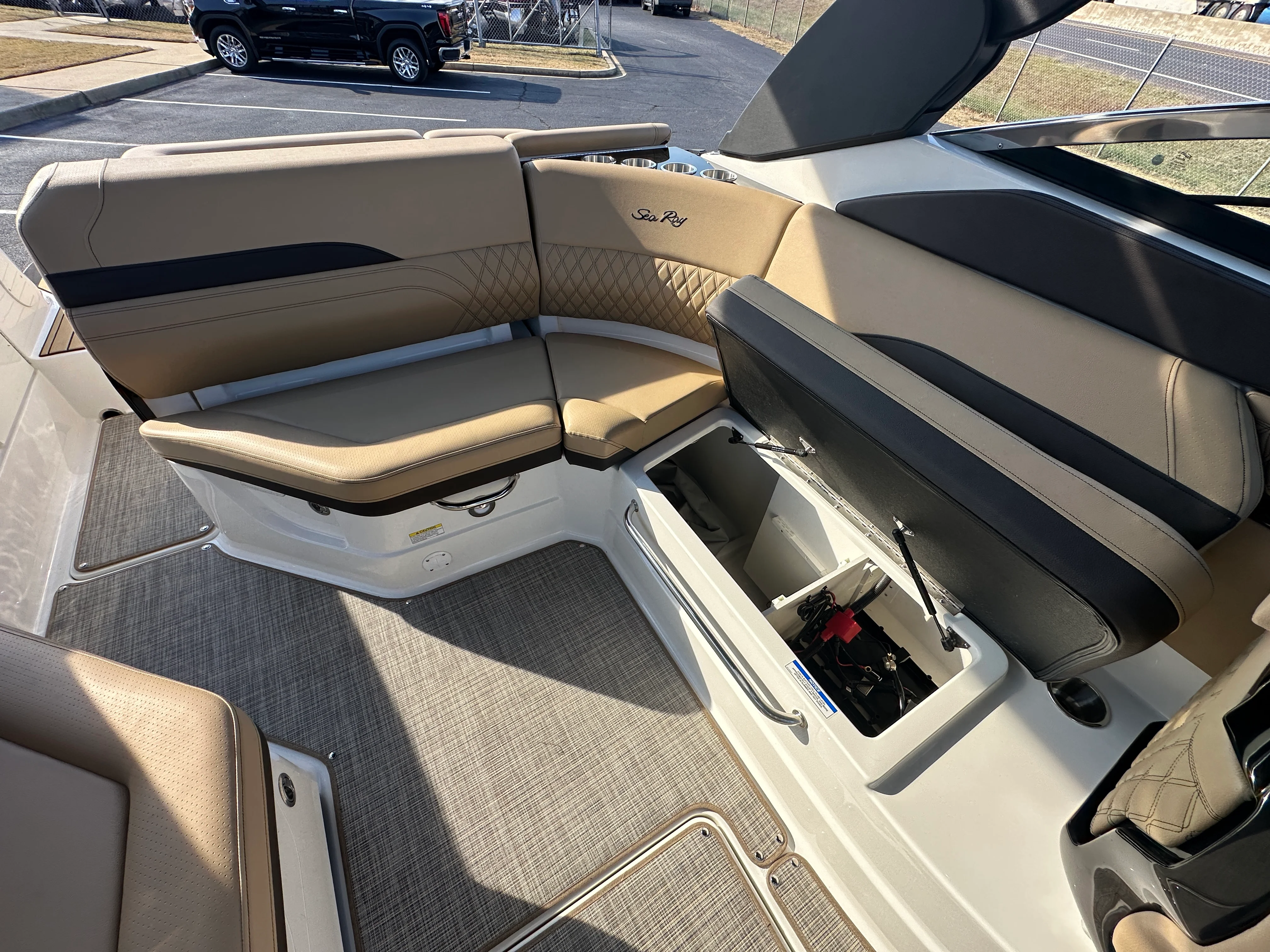 2026 Sea Ray SLX 260 Image Thumbnail #19