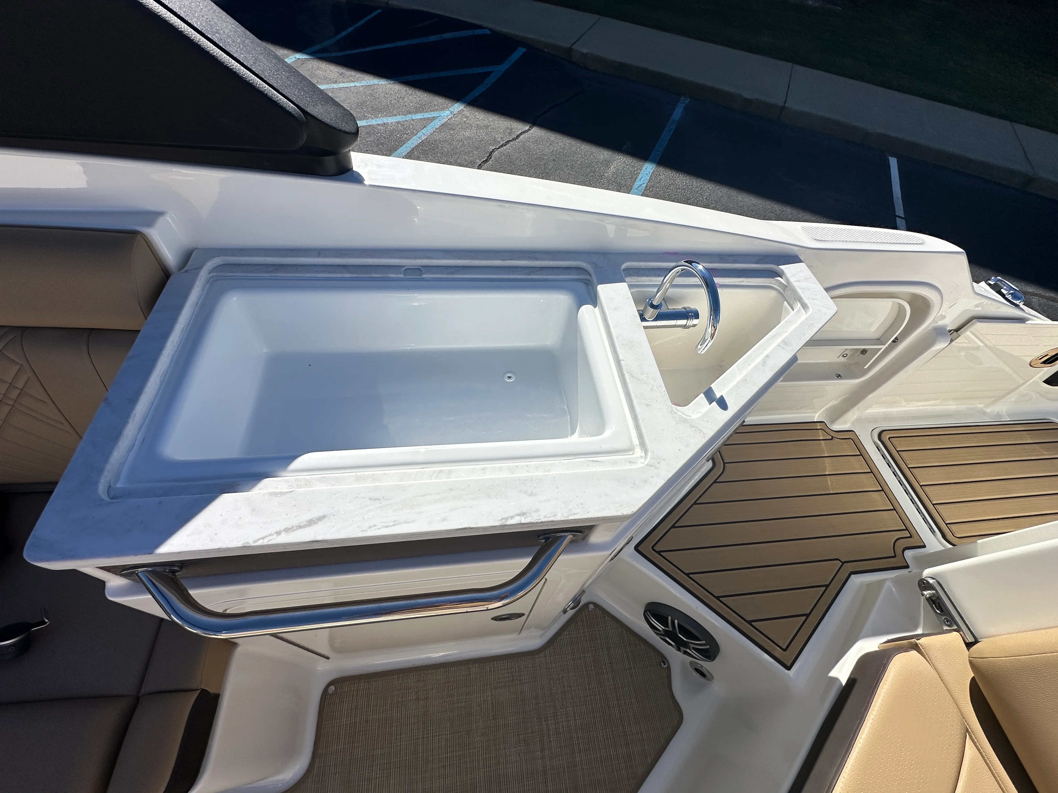 2026 Sea Ray SDX 290 Image Thumbnail #14