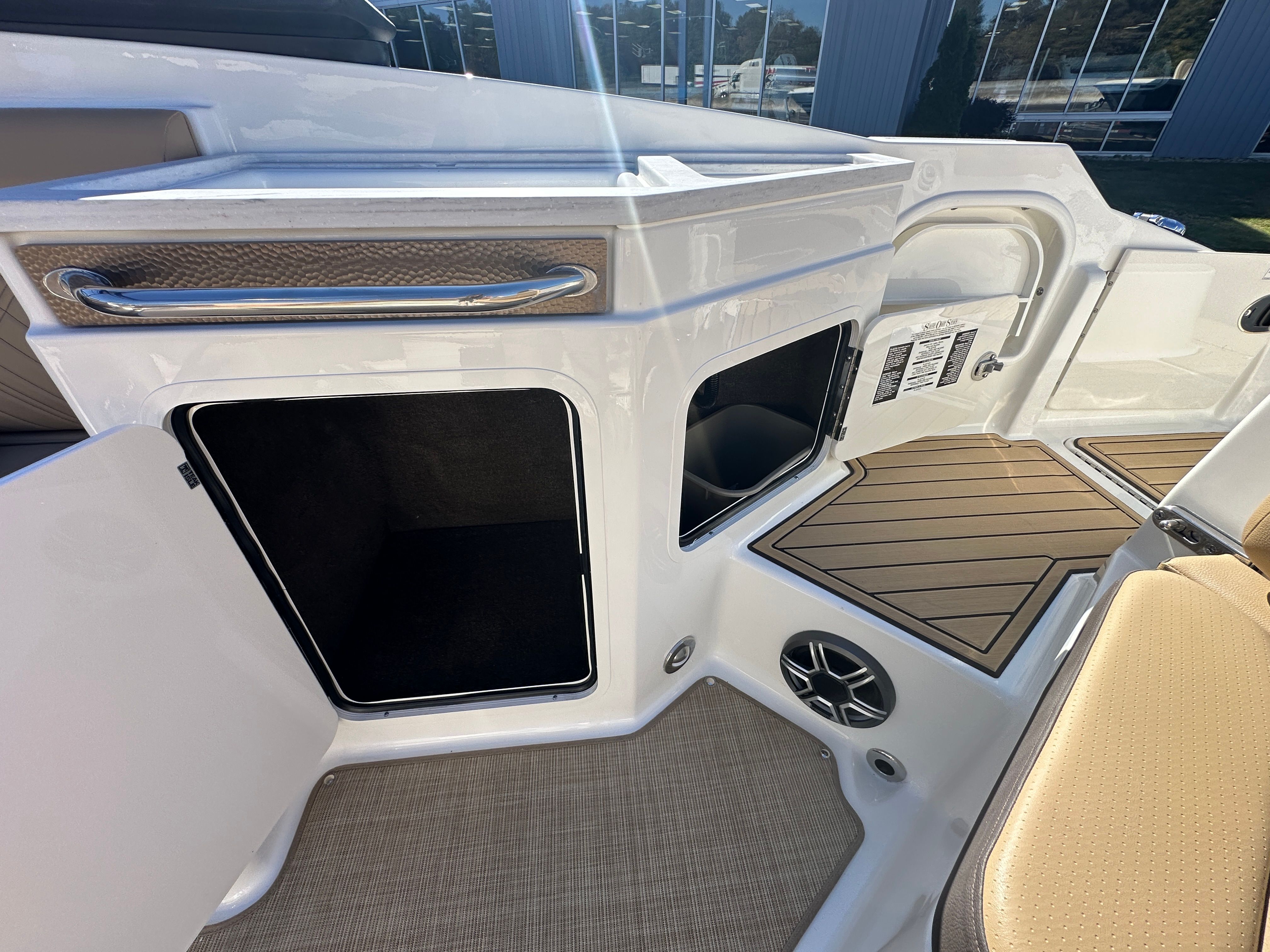 2026 Sea Ray SDX 290 Image Thumbnail #13