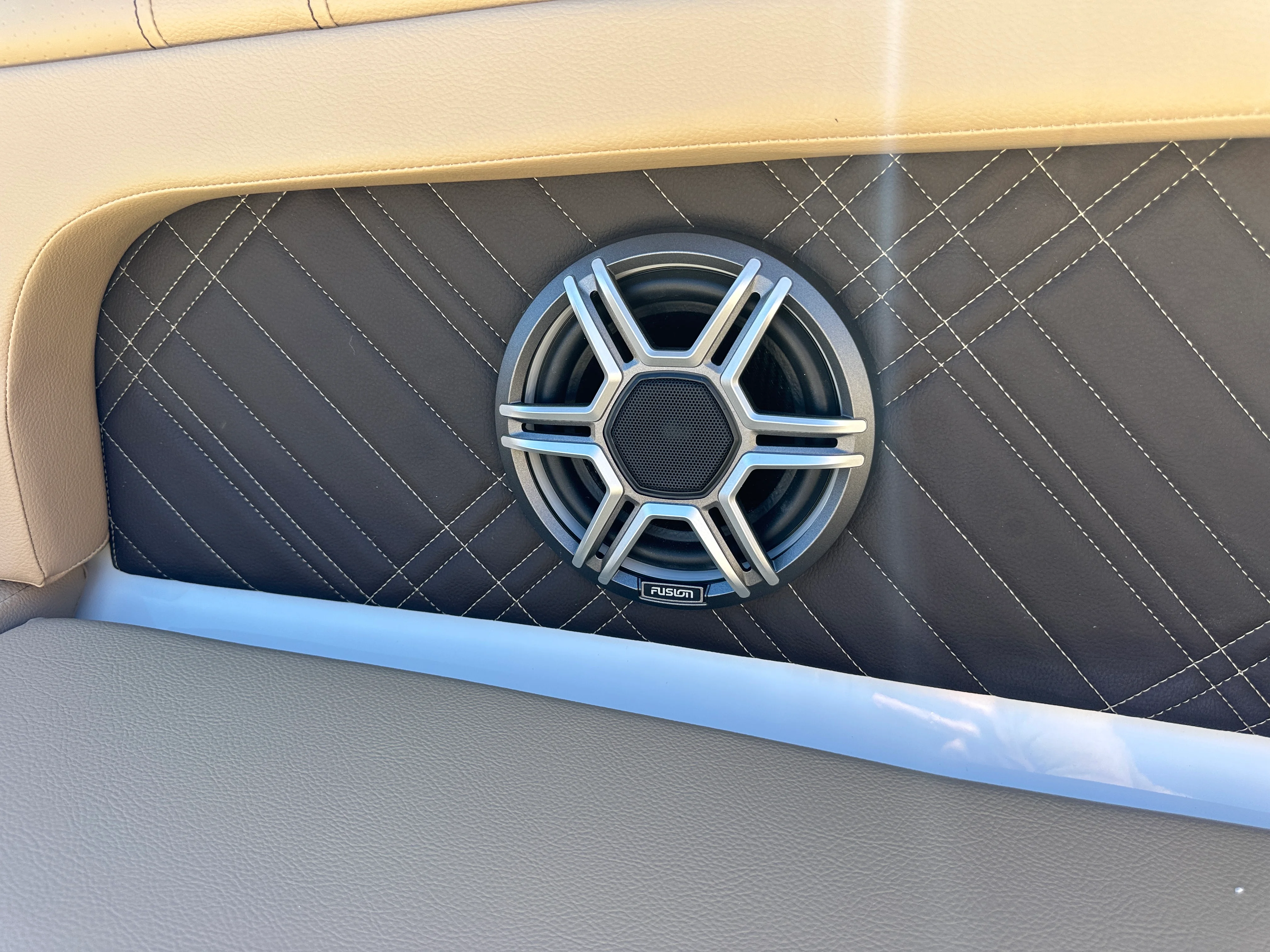 2026 Sea Ray SDX 290 Image Thumbnail #29