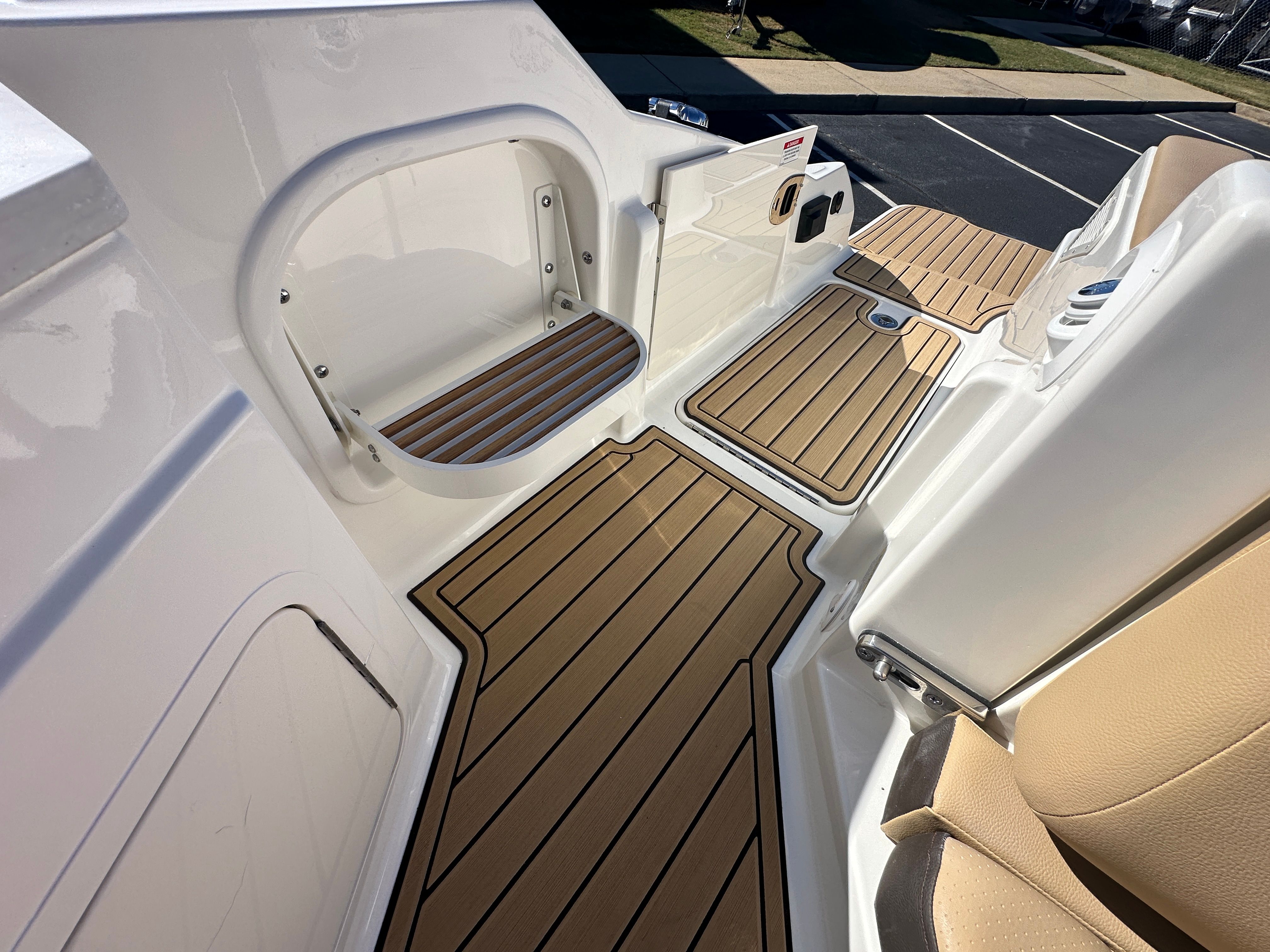 2026 Sea Ray SDX 290 Image Thumbnail #32