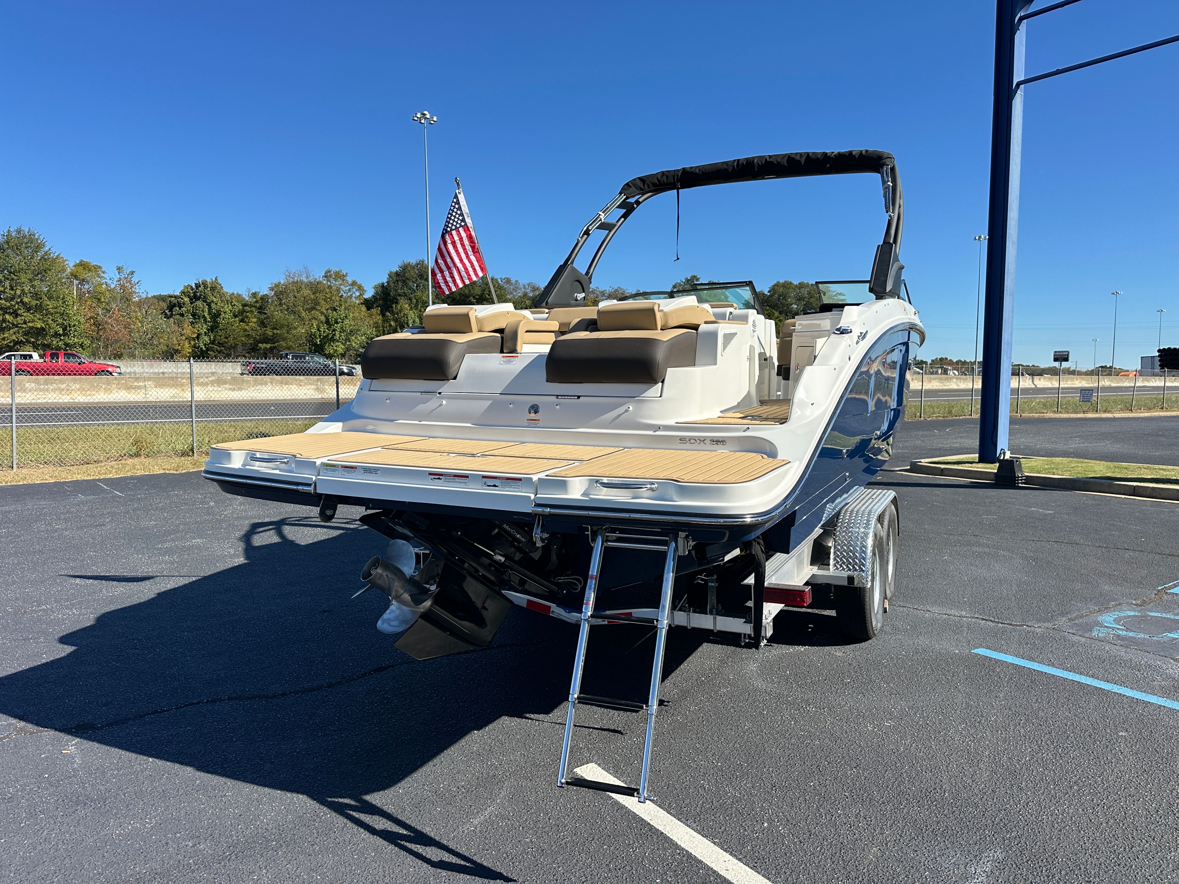 2026 Sea Ray SDX 290 Image Thumbnail #2