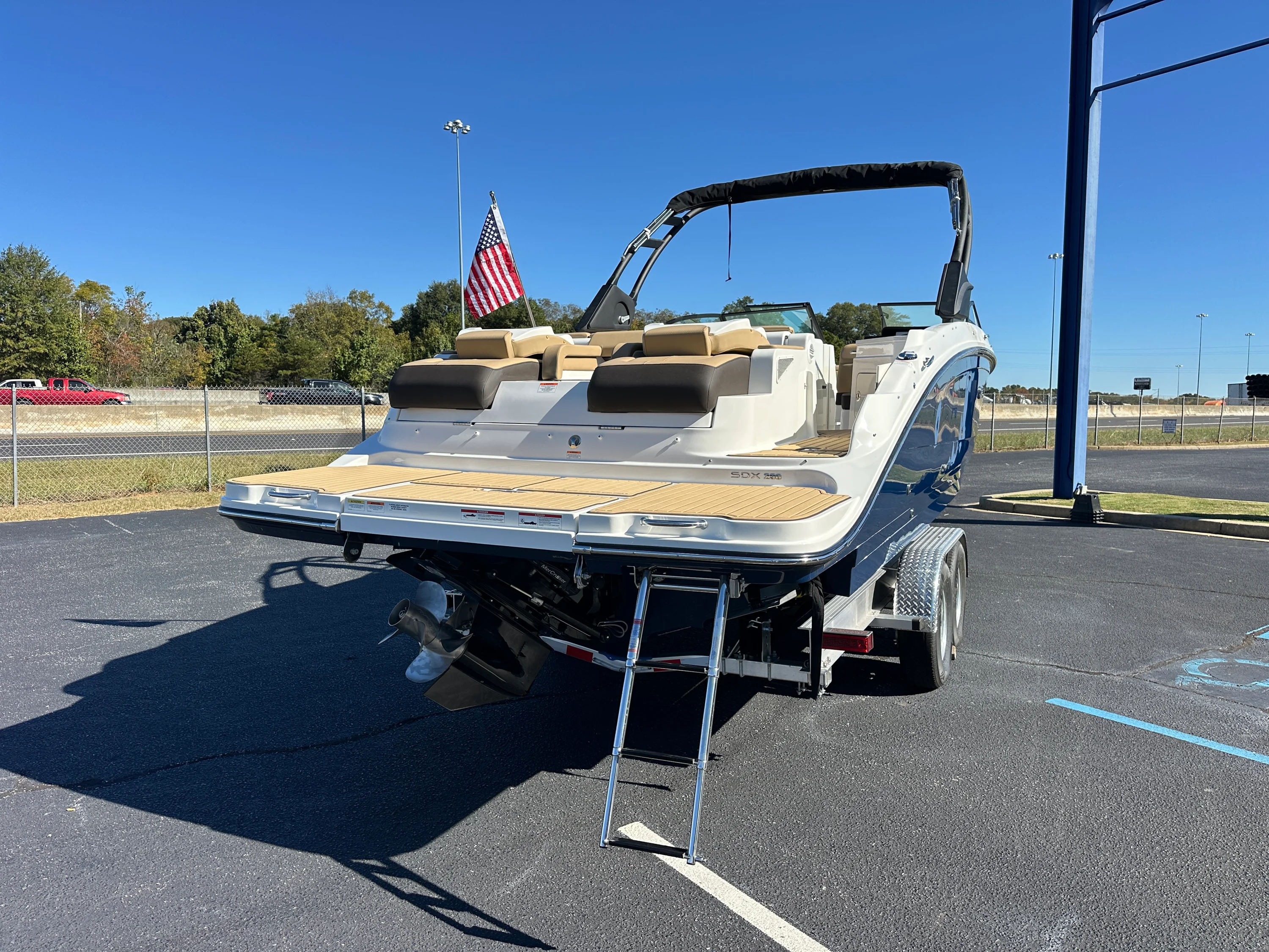 2026 Sea Ray SDX 290 Image Thumbnail #2