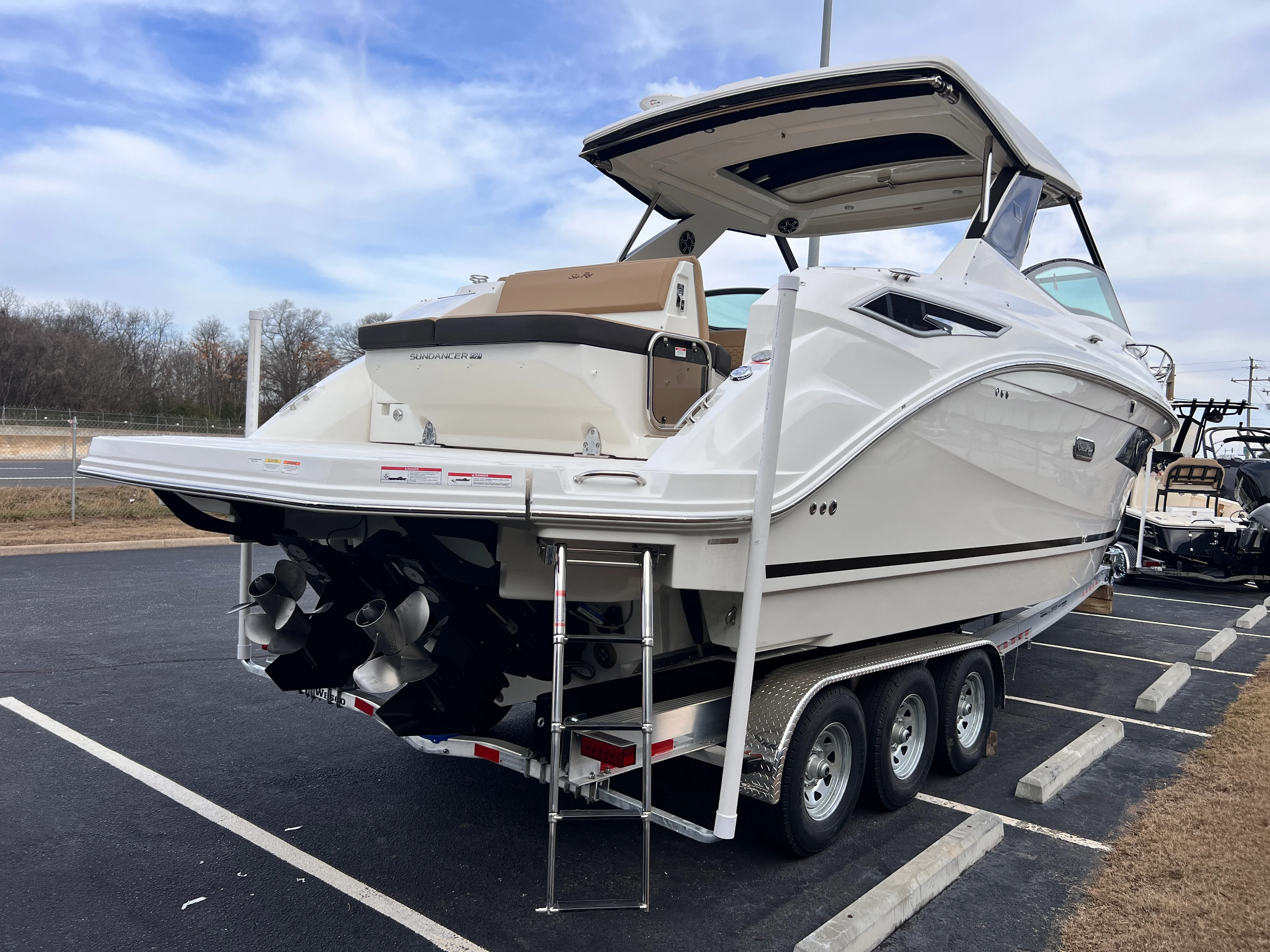 2026 Sea Ray Sundancer 320 Image Thumbnail #16