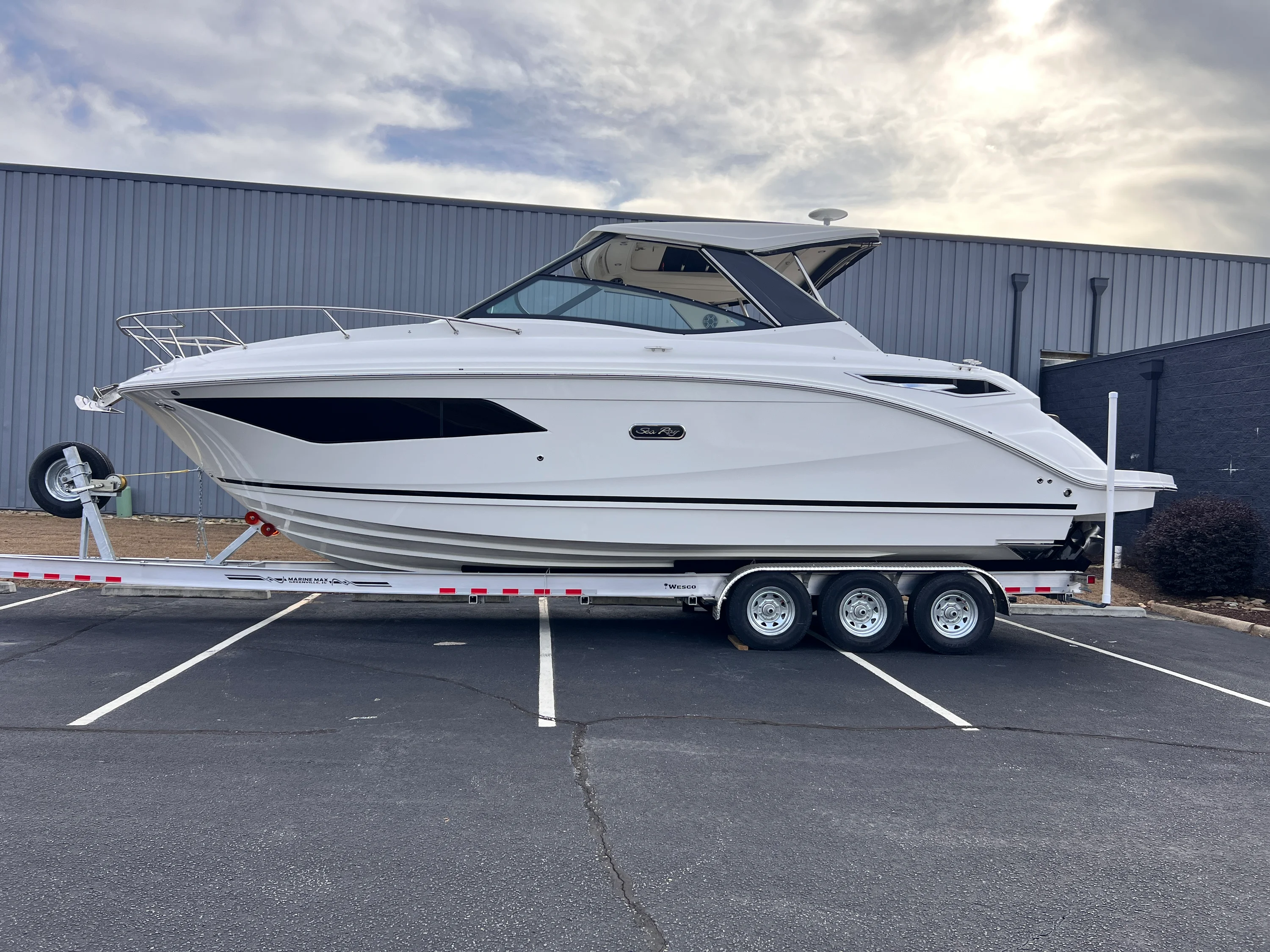 2026 Sea Ray Sundancer 320 Image Thumbnail #0