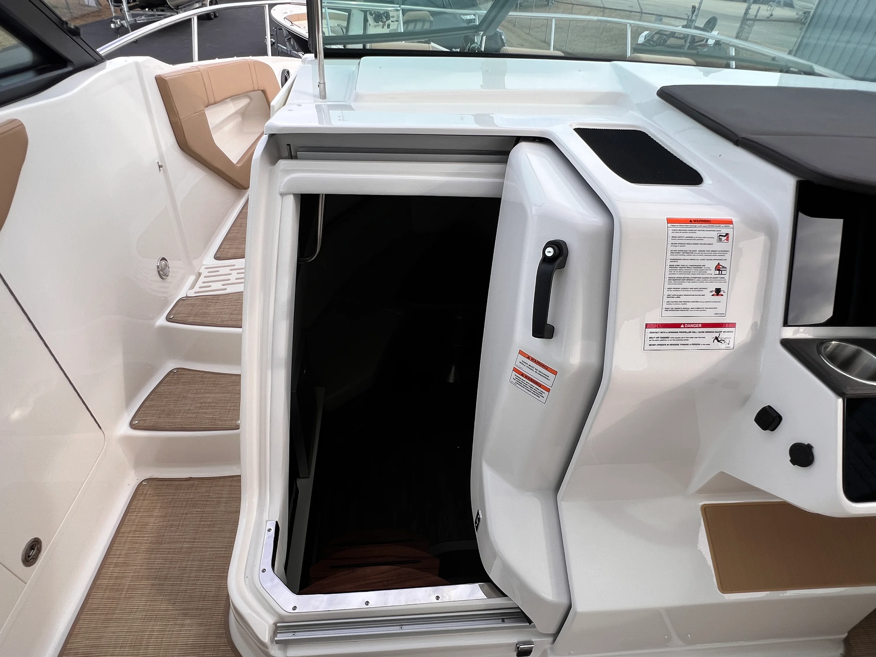 2026 Sea Ray Sundancer 320 Image Thumbnail #32