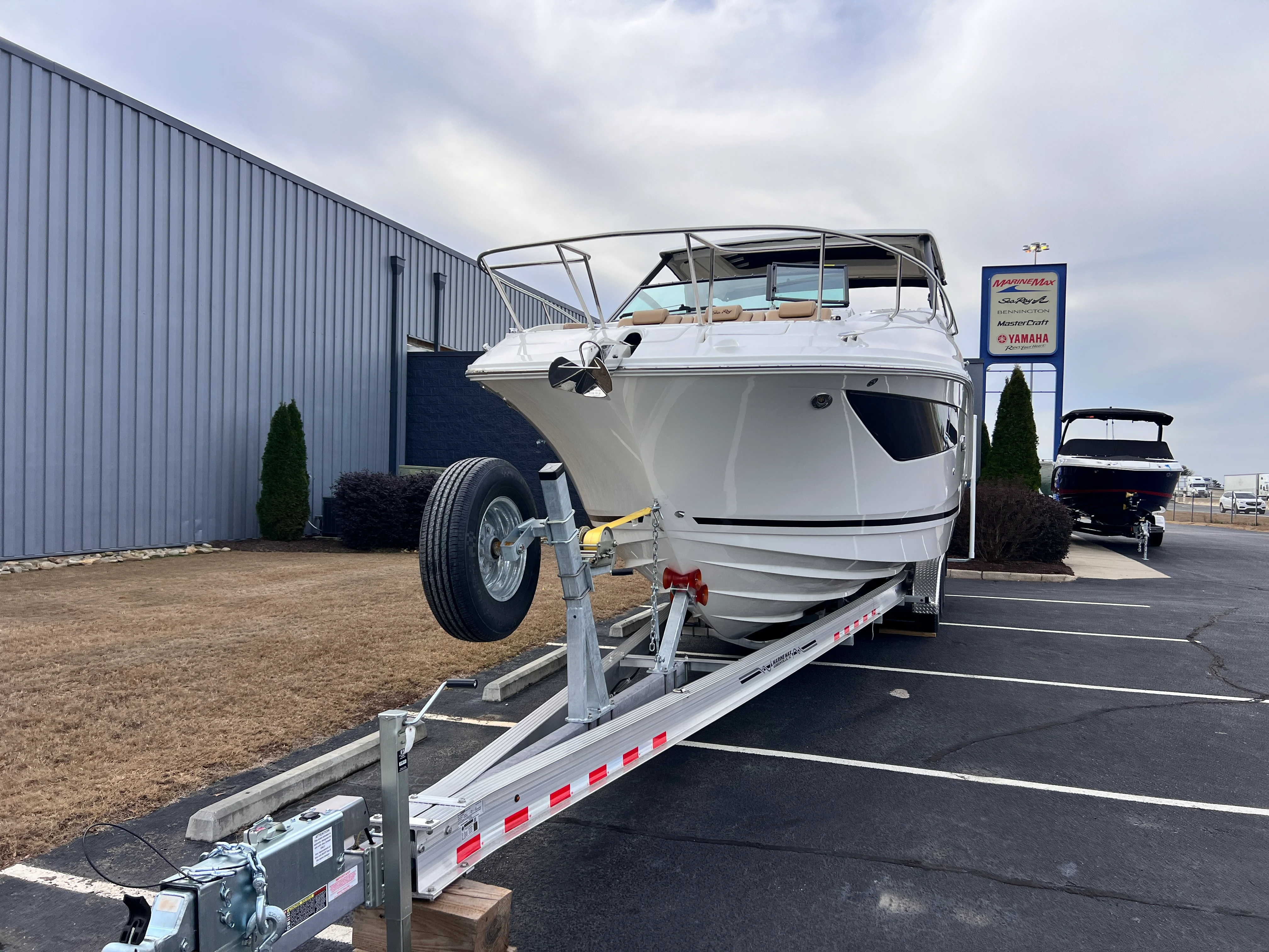 2026 Sea Ray Sundancer 320 Image Thumbnail #2