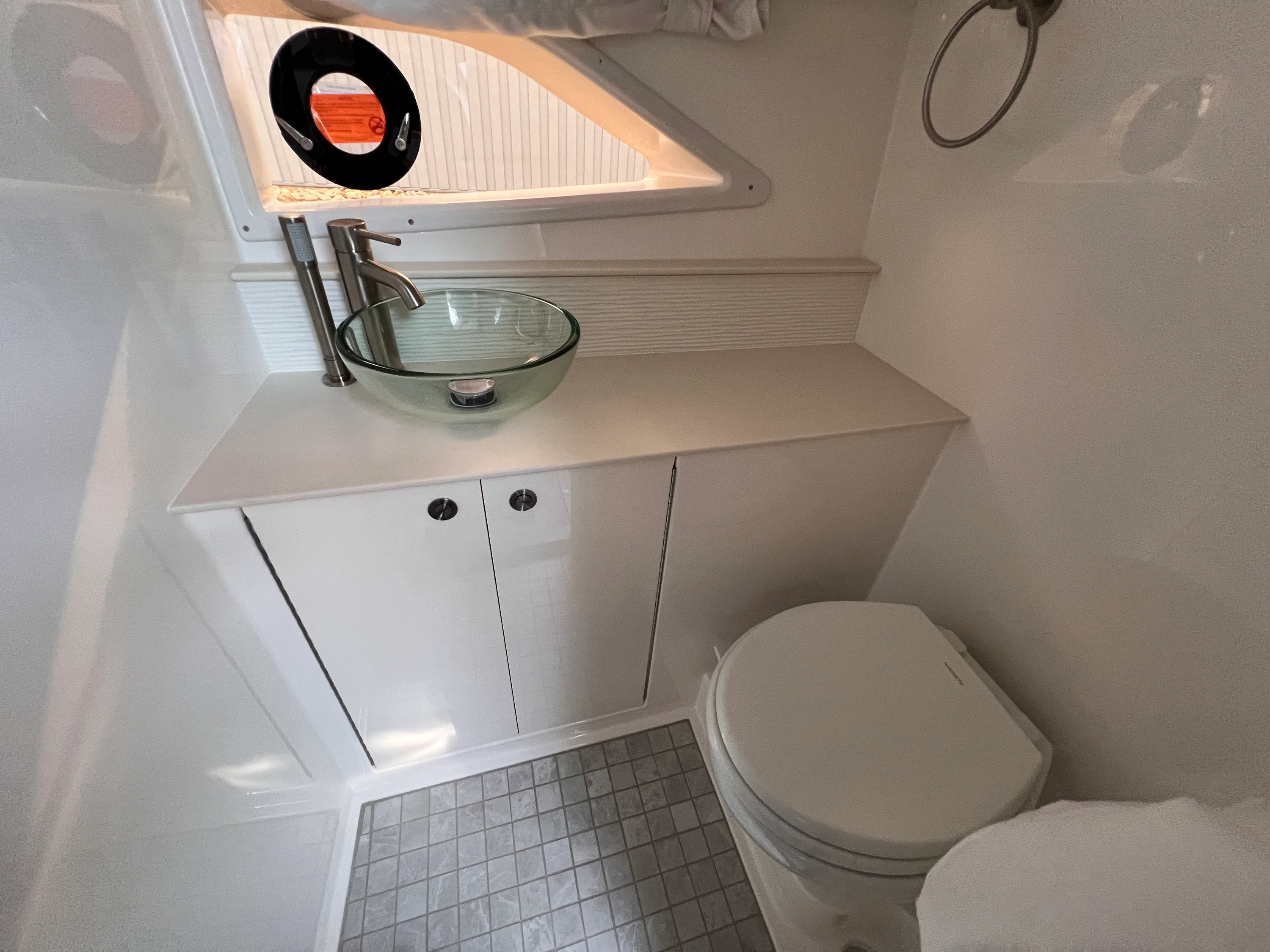 2026 Sea Ray Sundancer 320 Image Thumbnail #40