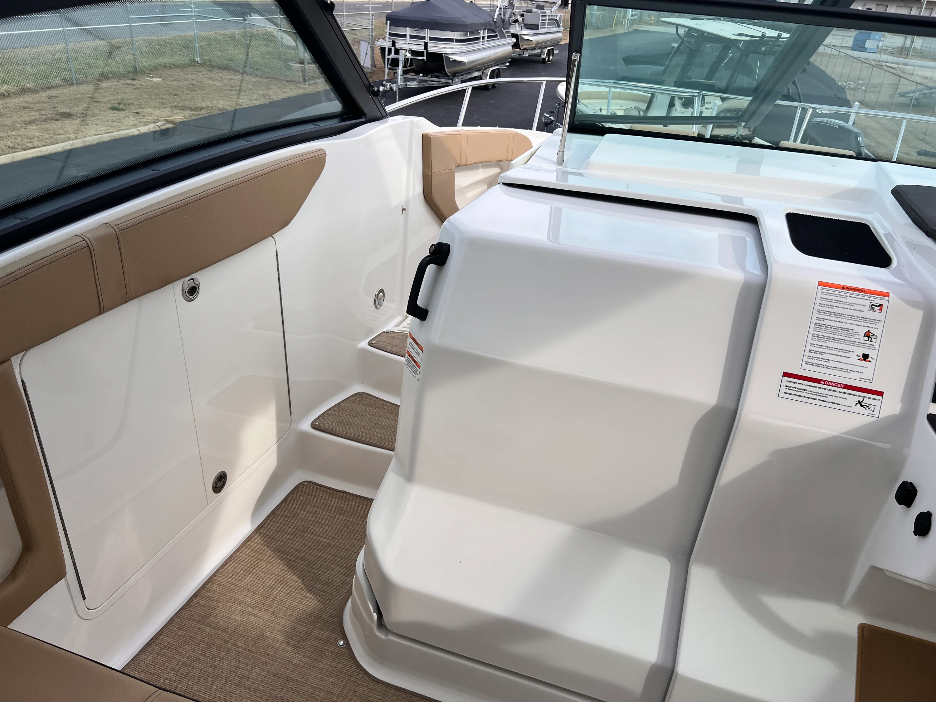 2026 Sea Ray Sundancer 320 Image Thumbnail #25