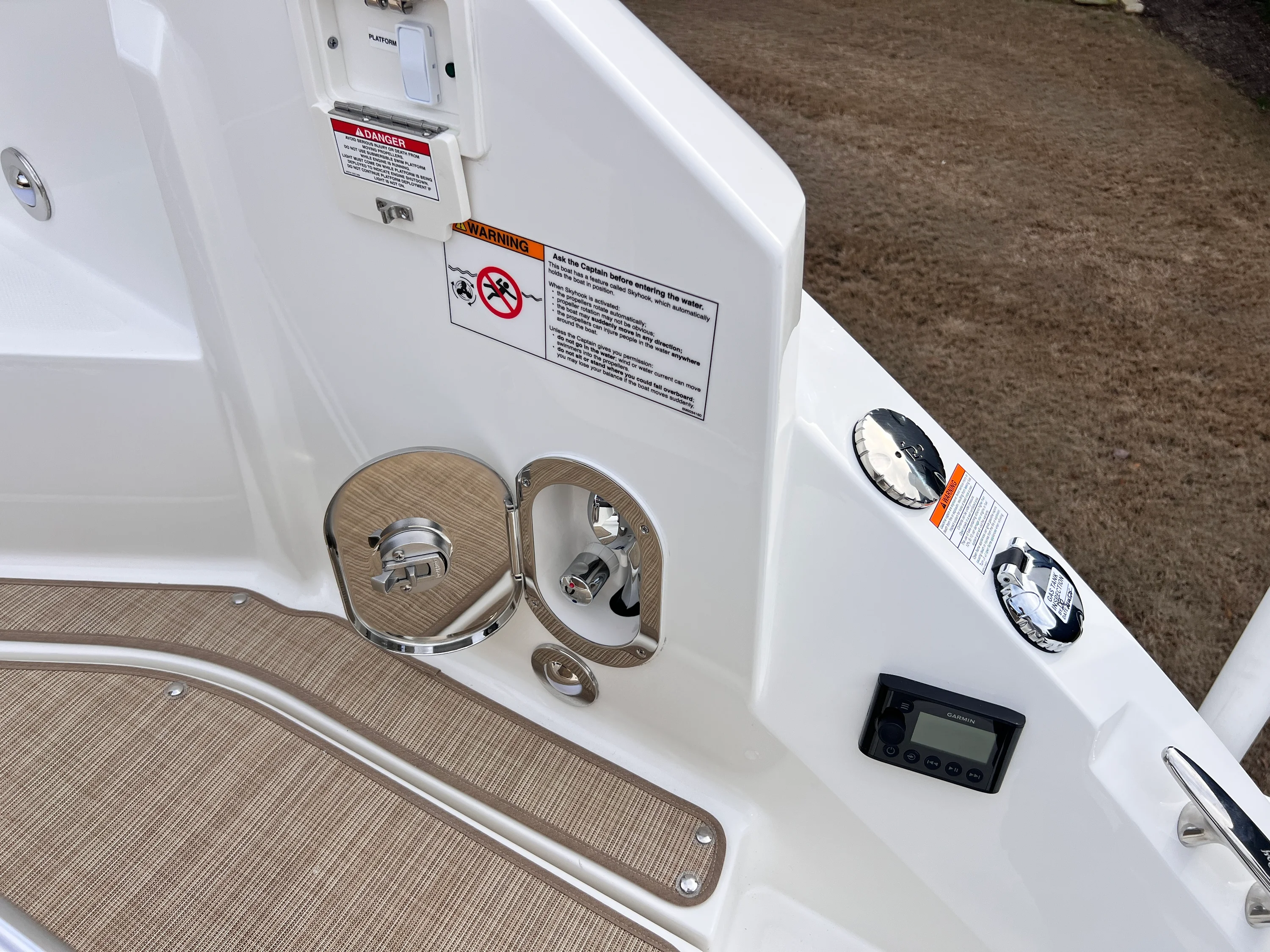 2026 Sea Ray Sundancer 320 Image Thumbnail #24