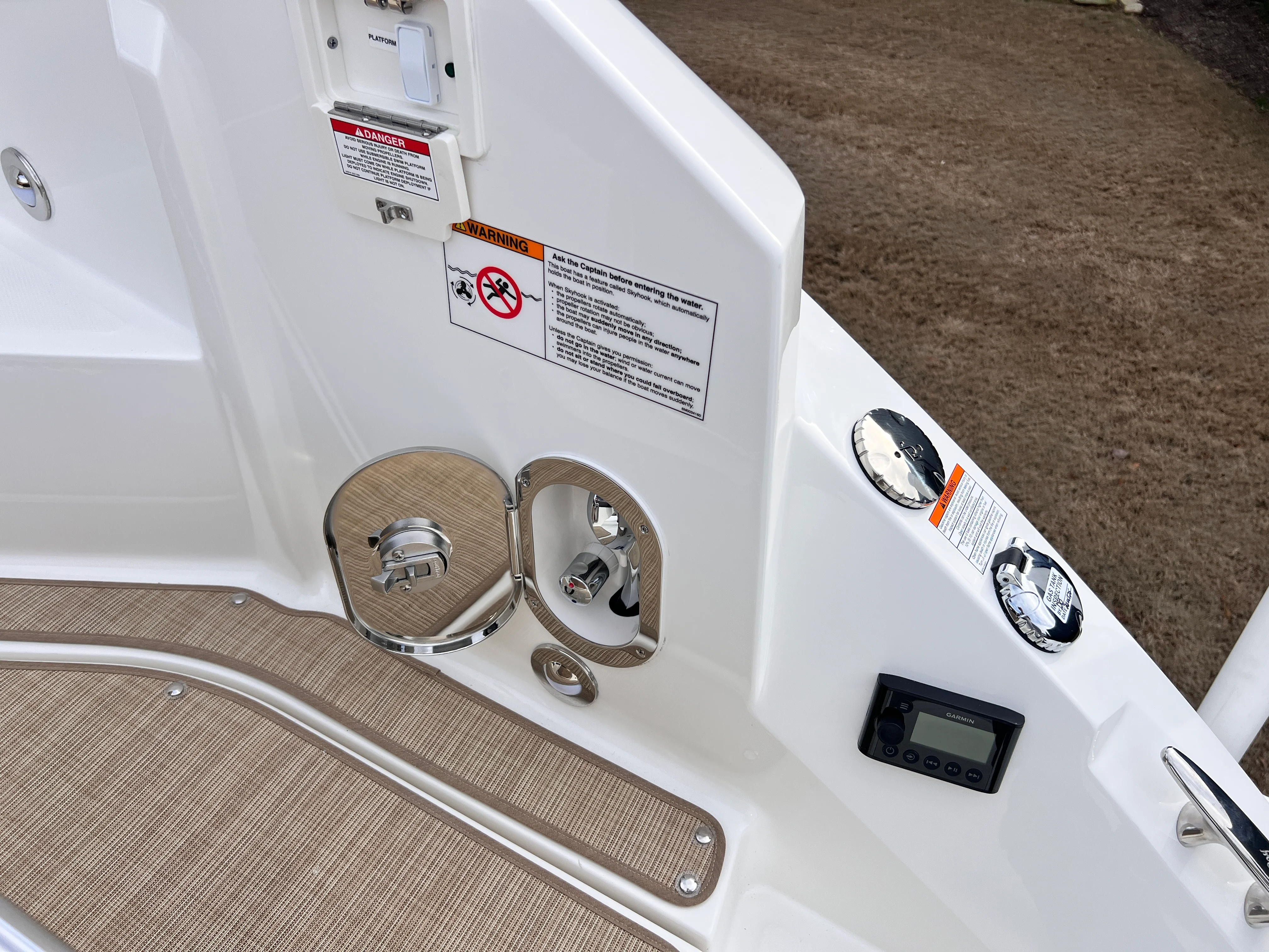 2026 Sea Ray Sundancer 320 Image Thumbnail #24