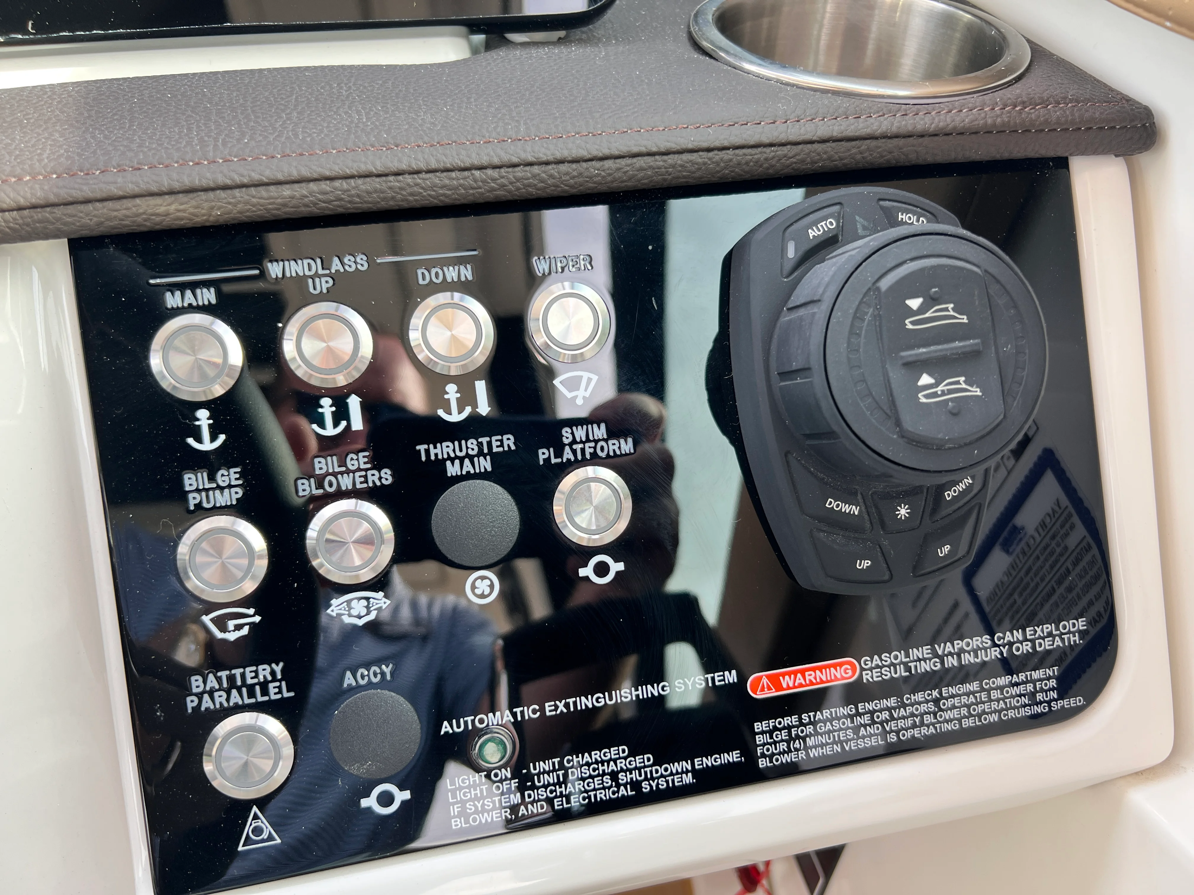 2026 Sea Ray Sundancer 320 Image Thumbnail #11