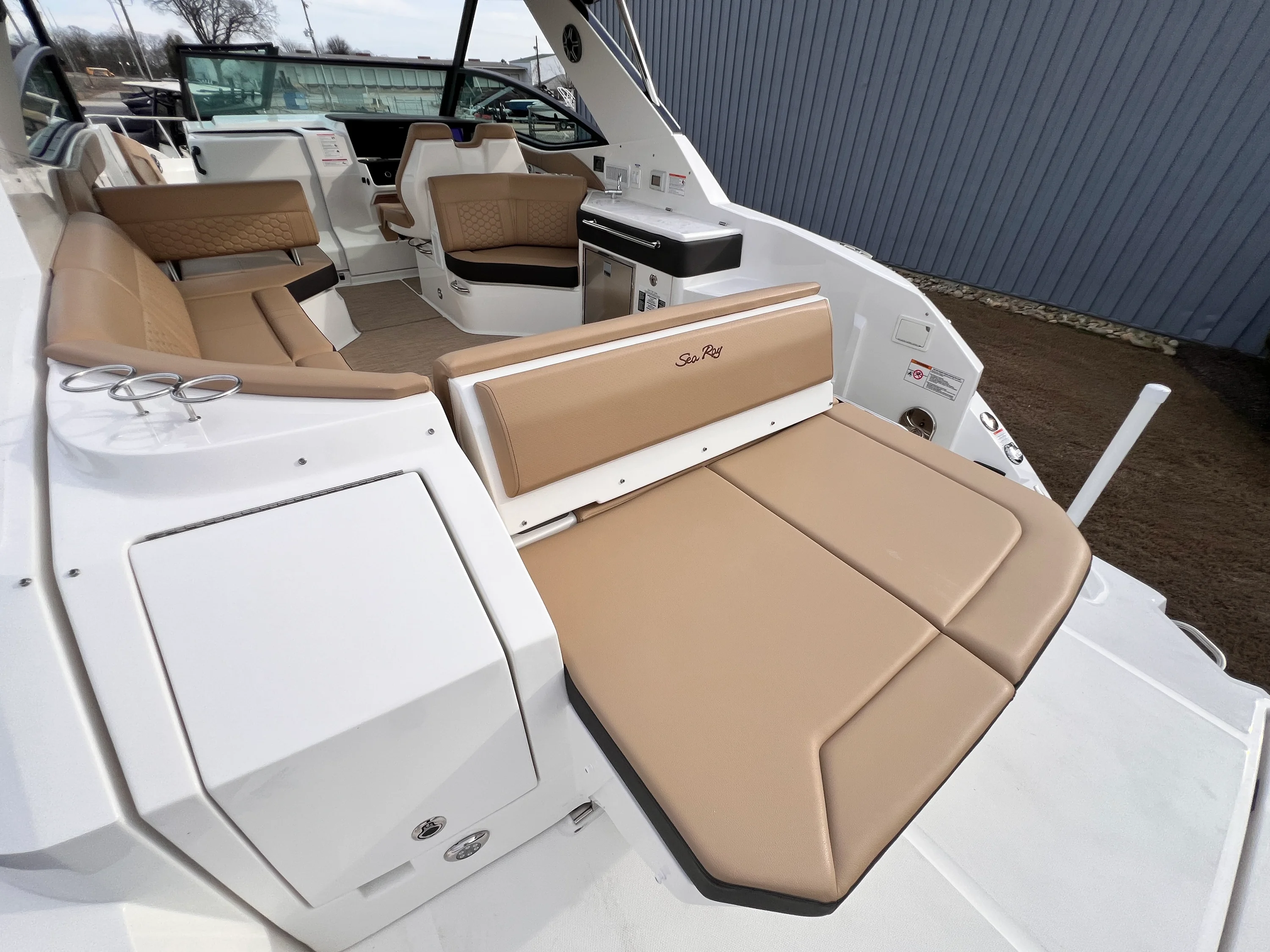 2026 Sea Ray Sundancer 320 Image Thumbnail #20