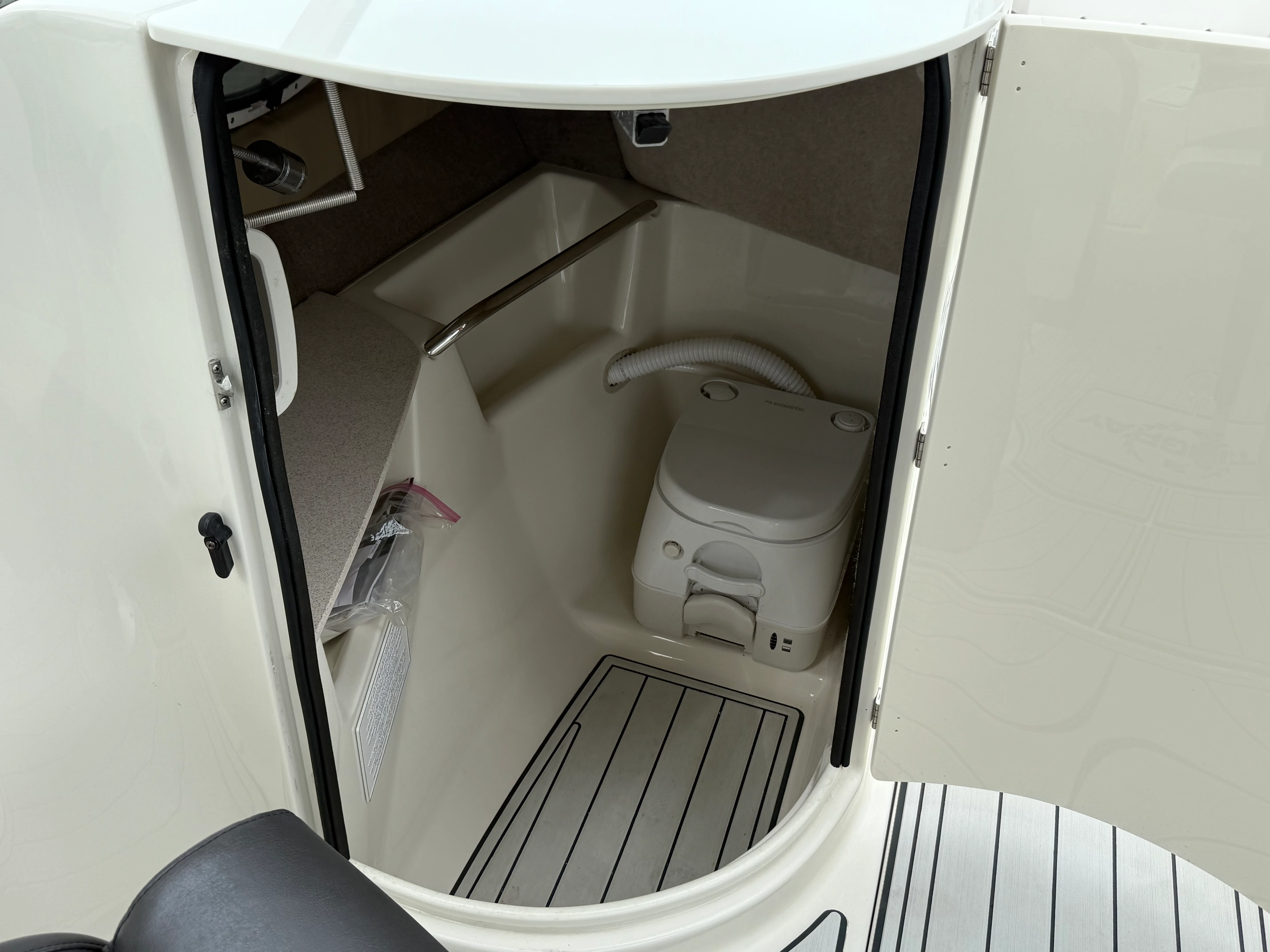 2019 Stingray 234LR Image Thumbnail #36