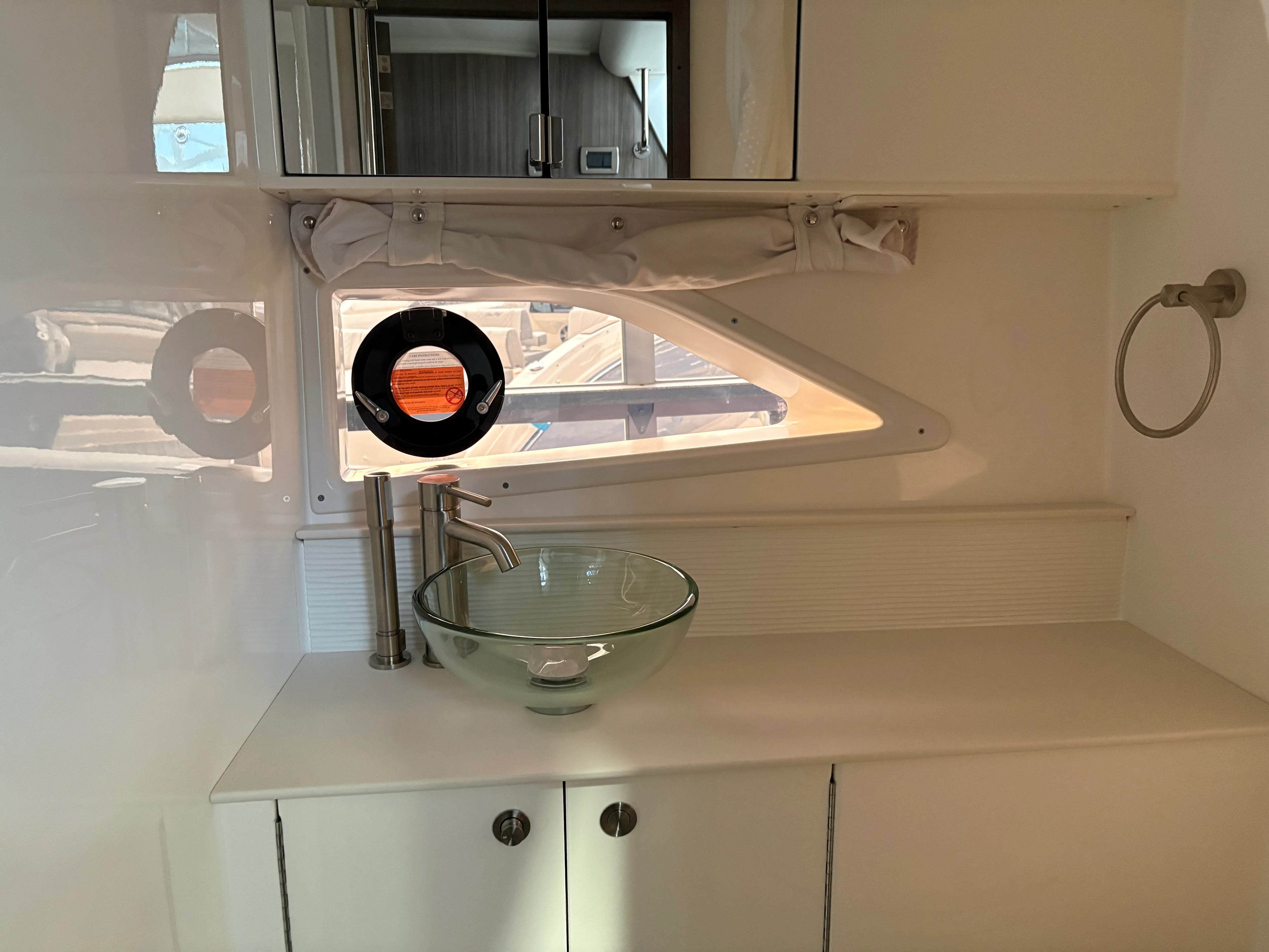 2026 Sea Ray Sundancer 320 Outboard Image Thumbnail #31